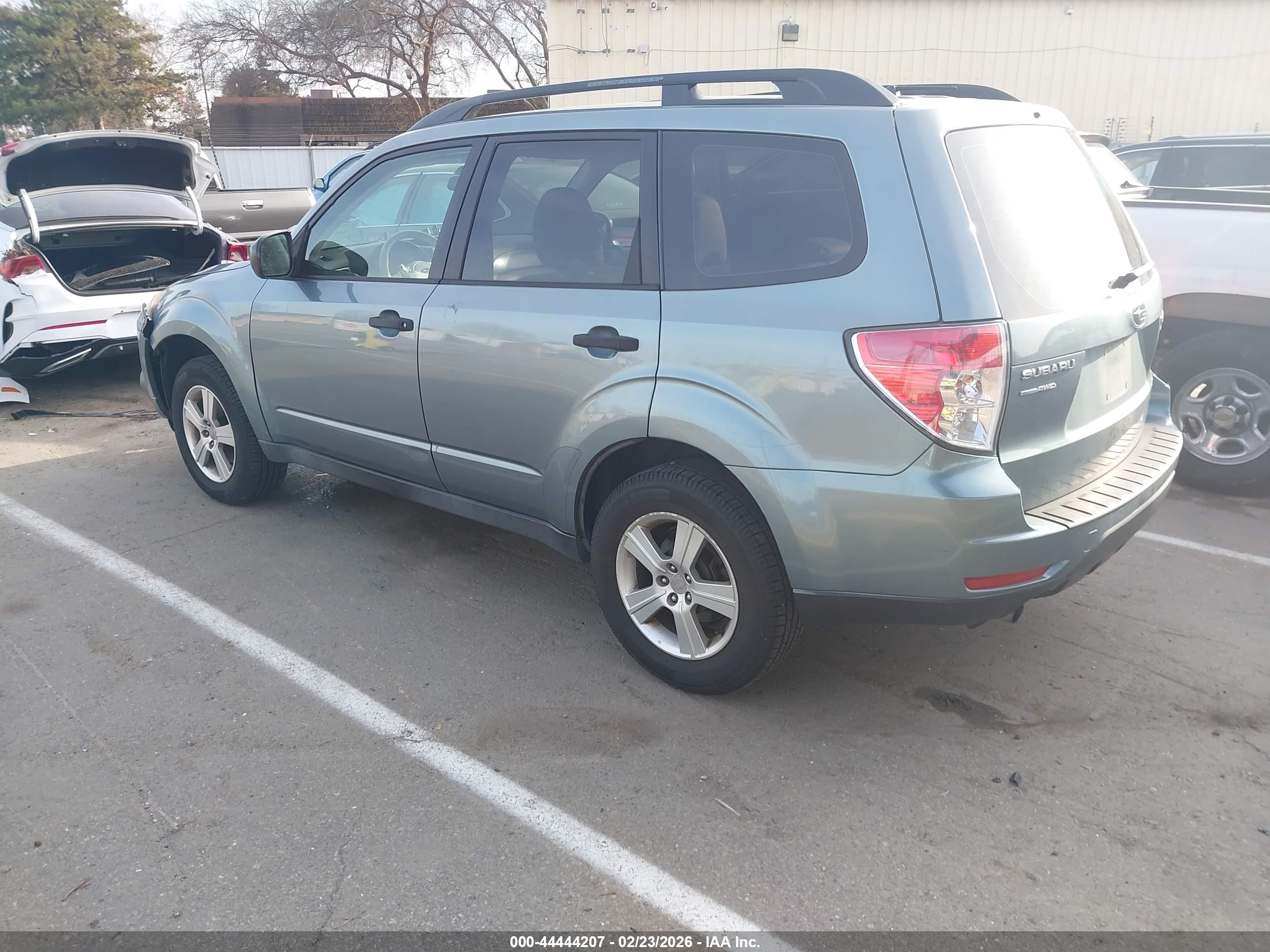 SUBARU FORESTER image 3