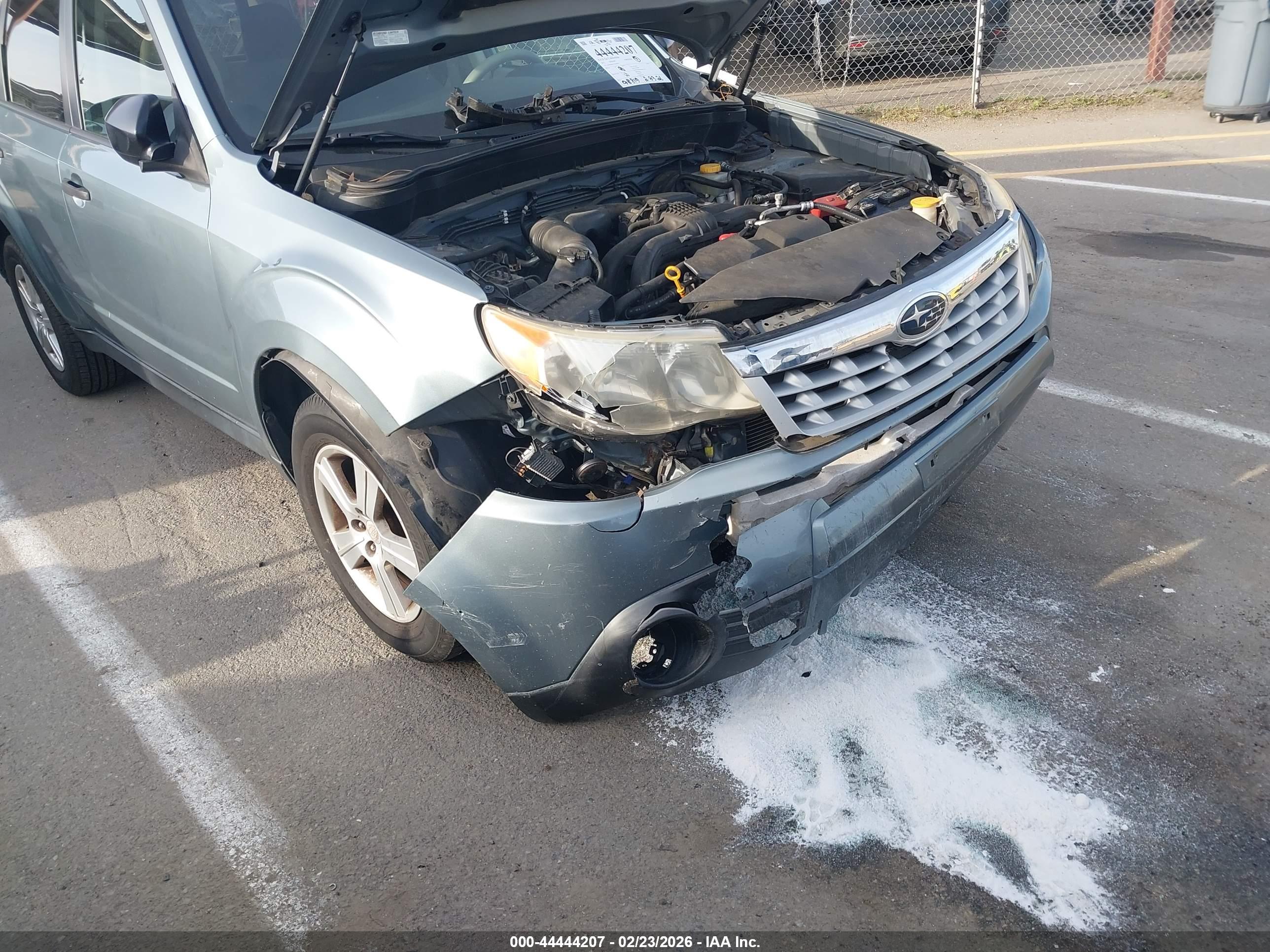 SUBARU FORESTER image 6