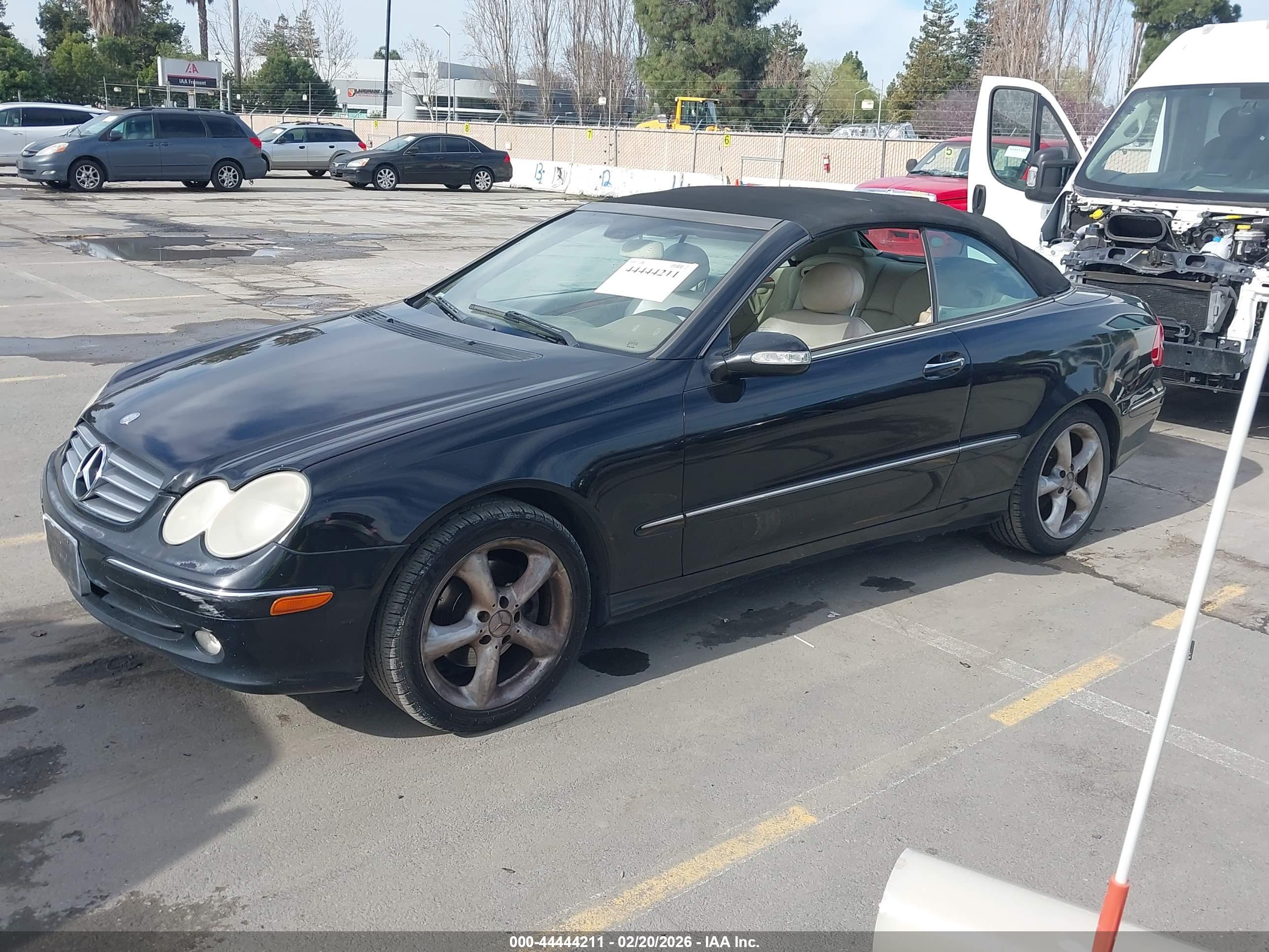 MERCEDES-BENZ CLK image 2