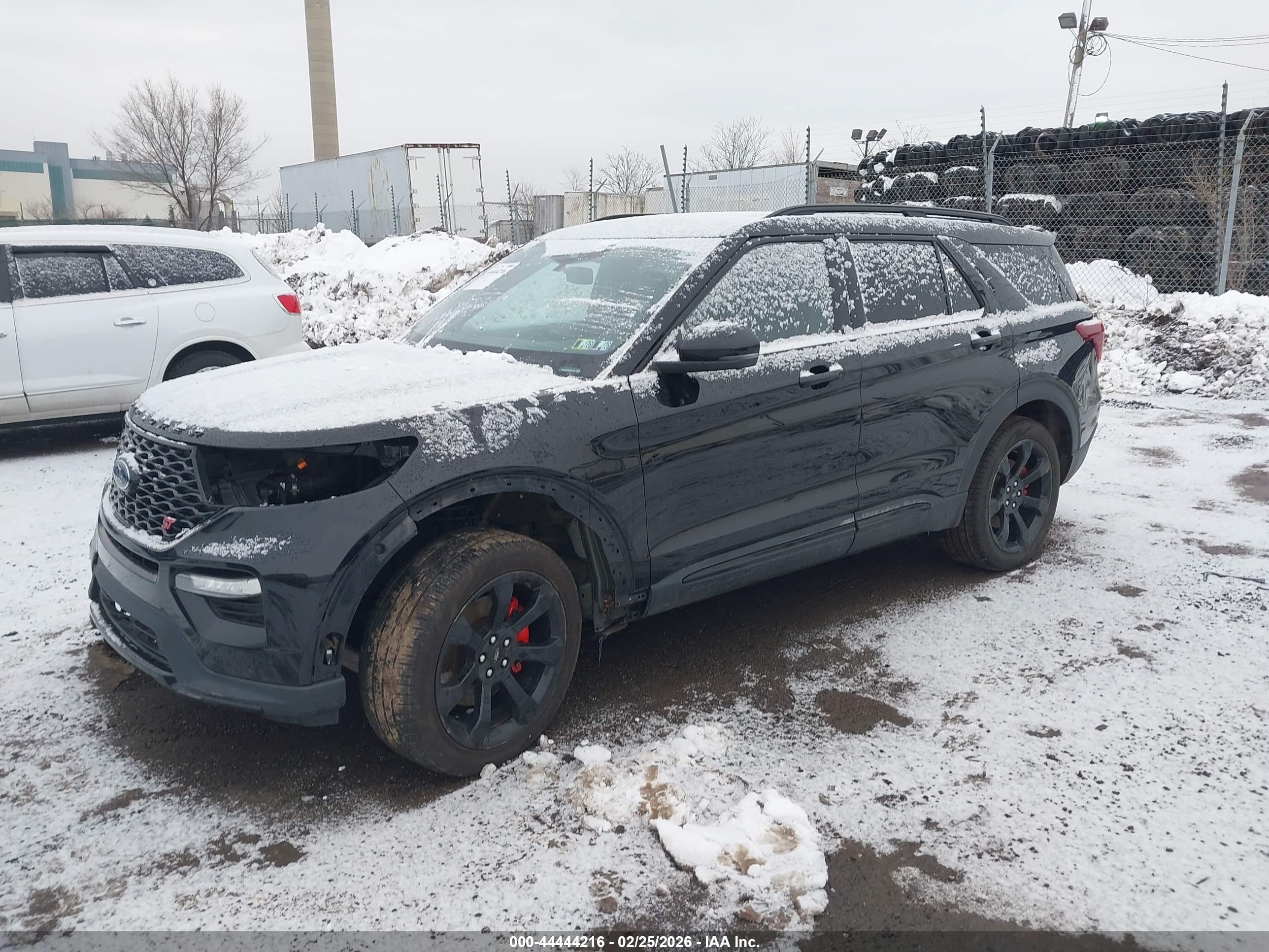 FORD EXPLORER image 2