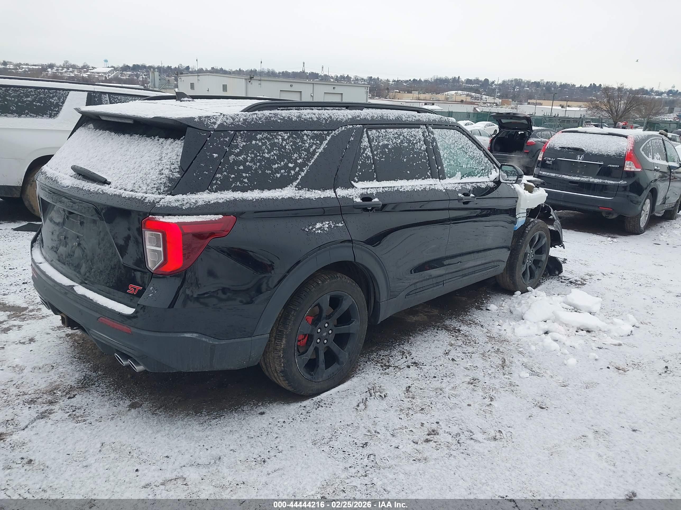 FORD EXPLORER image 4