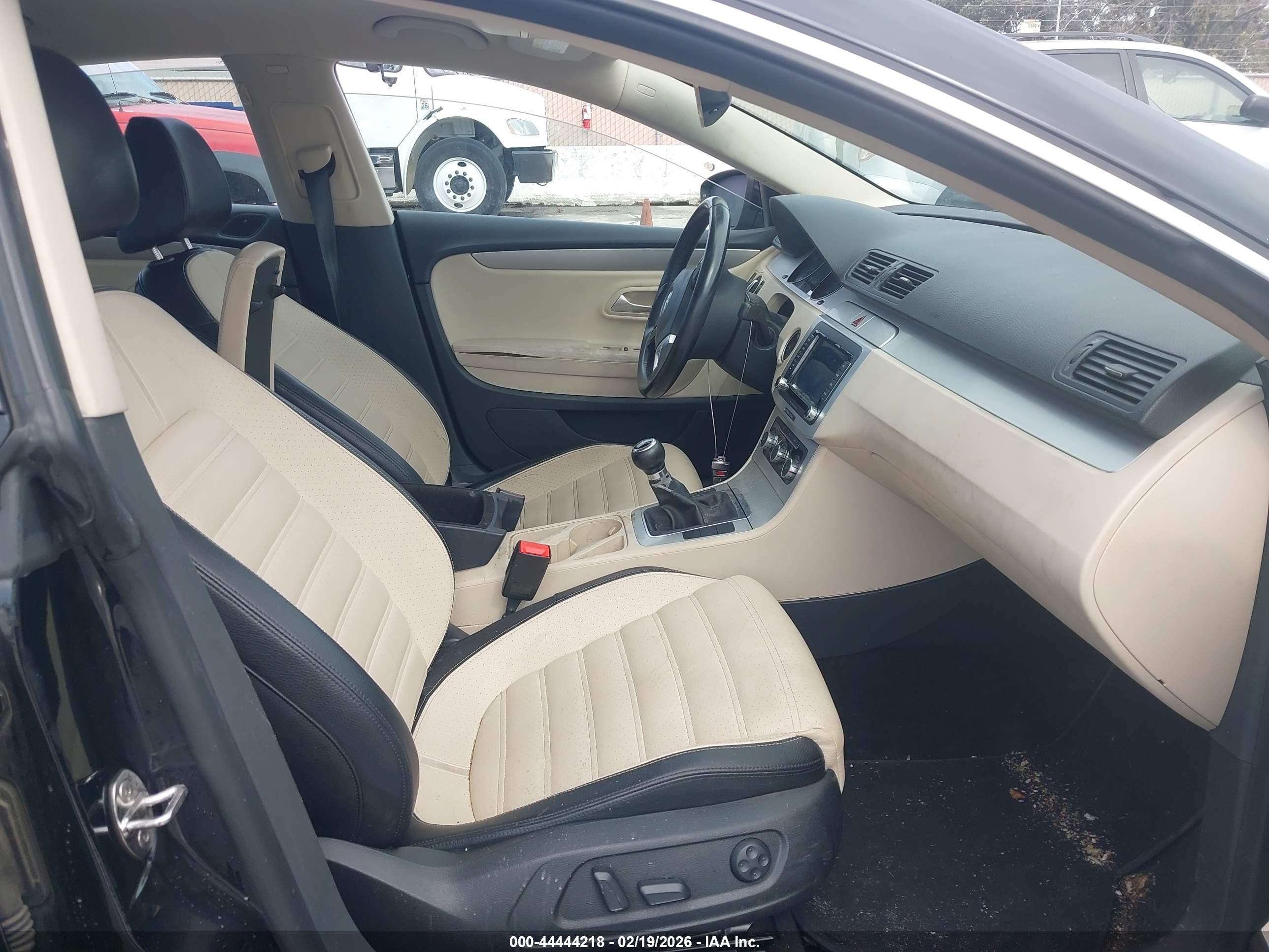 VOLKSWAGEN CC image 5