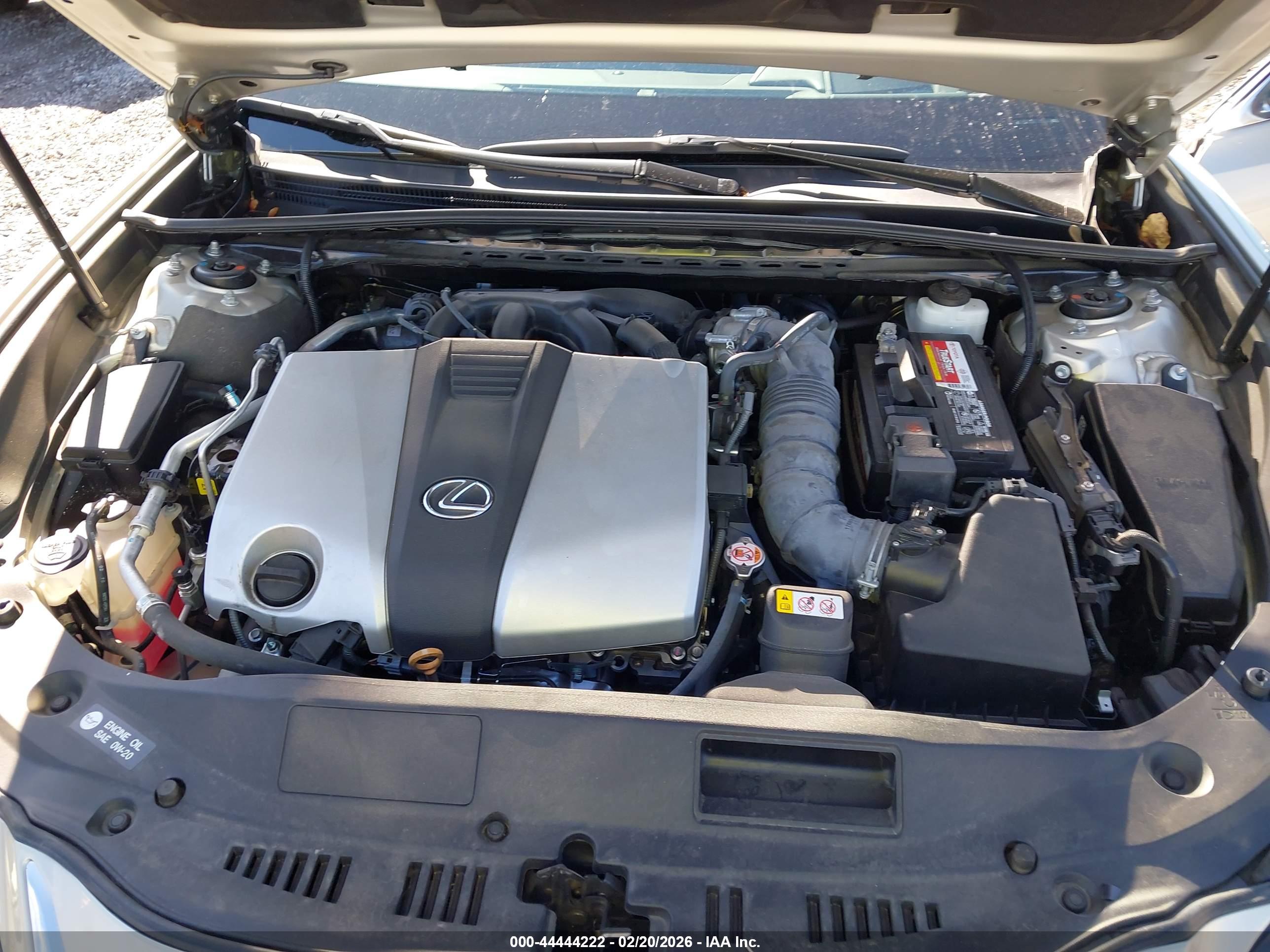LEXUS ES image 10