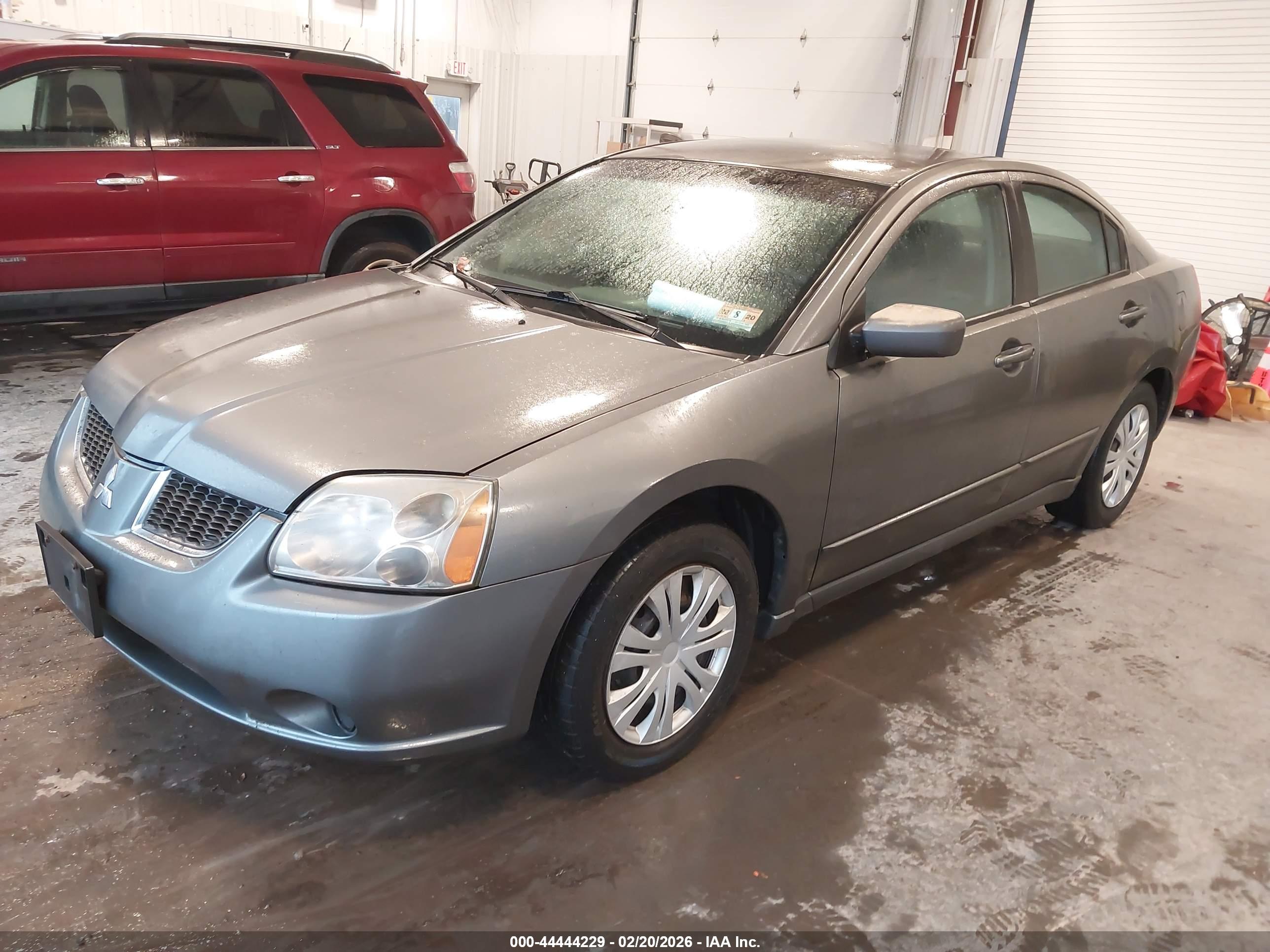 MITSUBISHI GALANT image 2