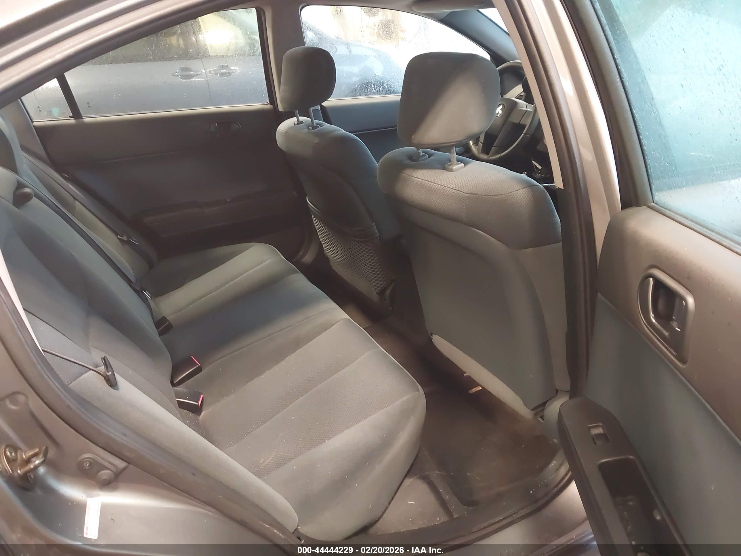 MITSUBISHI GALANT image 8