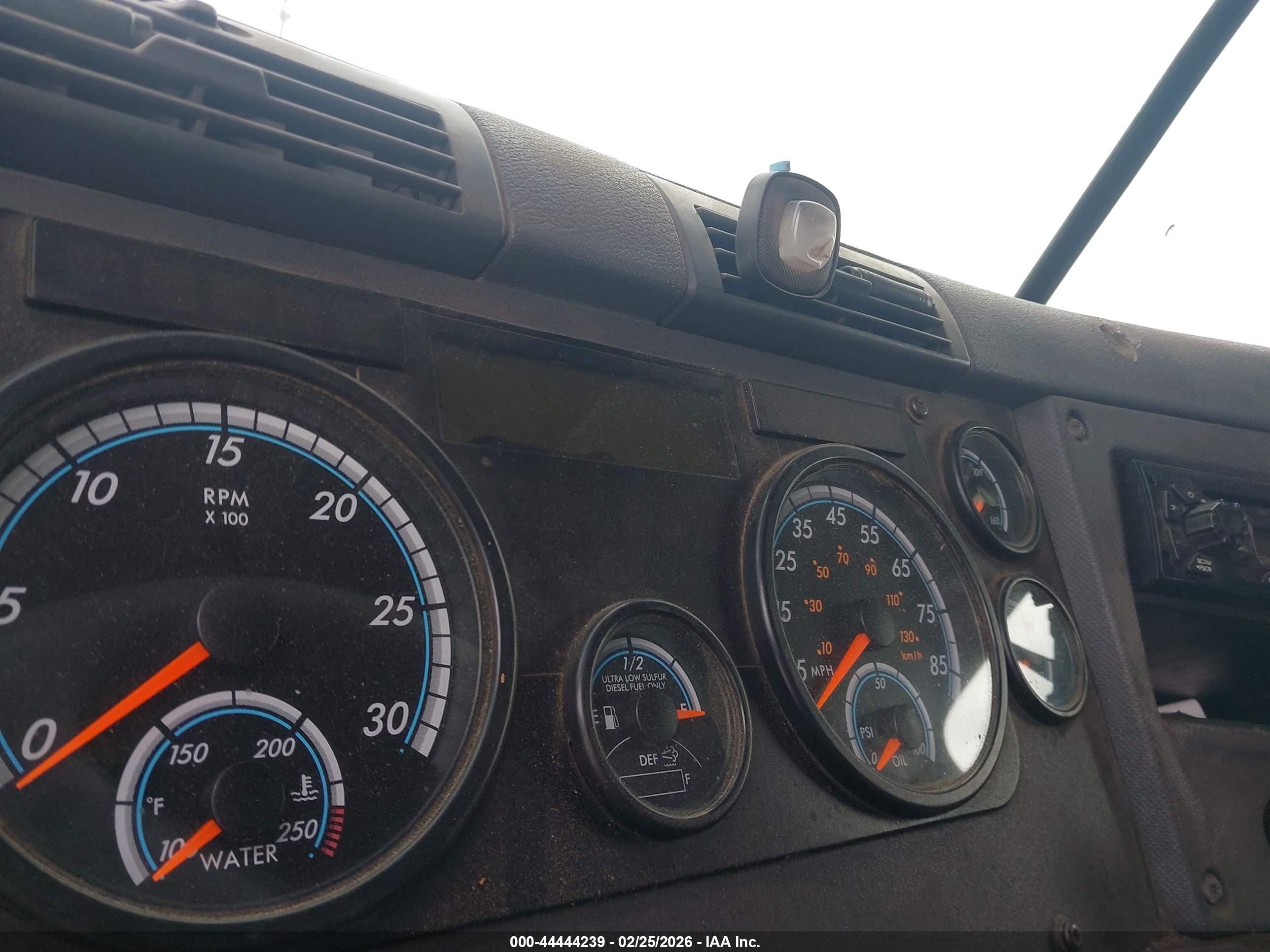 FREIGHTLINER CASCADIA image 6