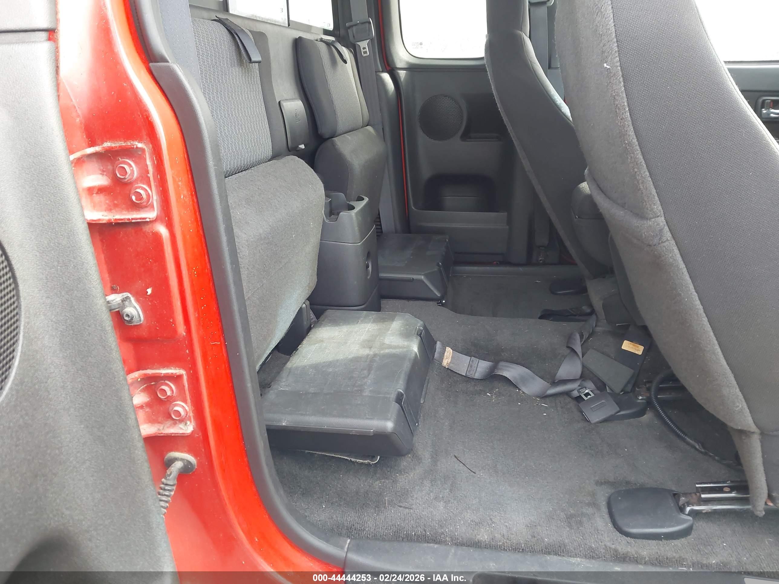 CHEVROLET COLORADO image 8