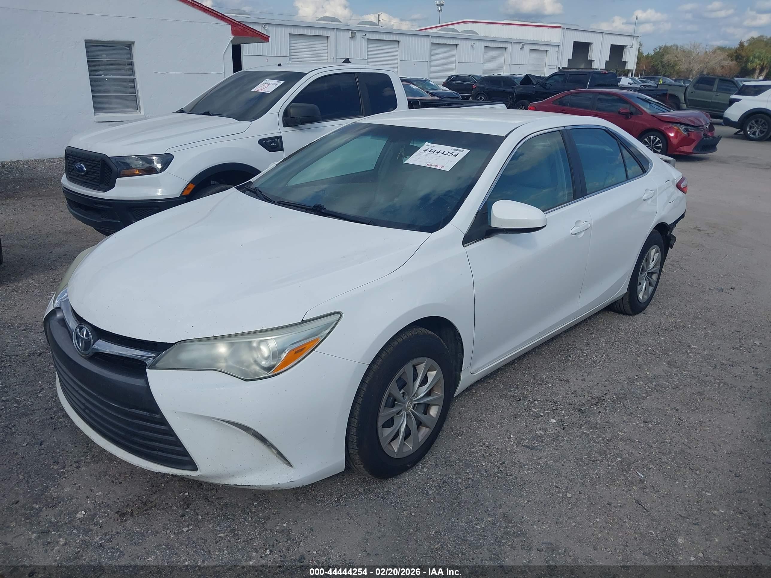 TOYOTA CAMRY image 2