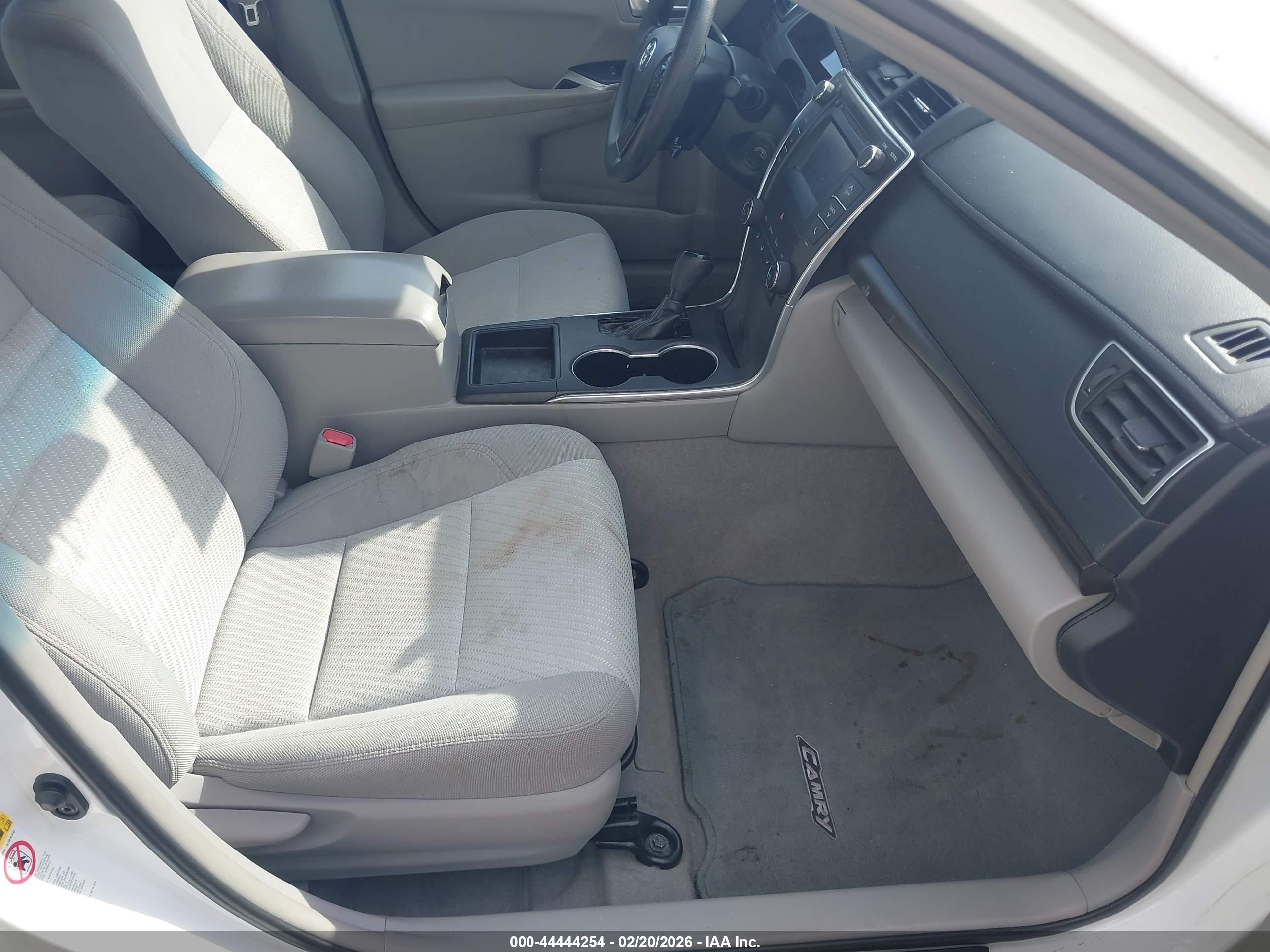 TOYOTA CAMRY image 5