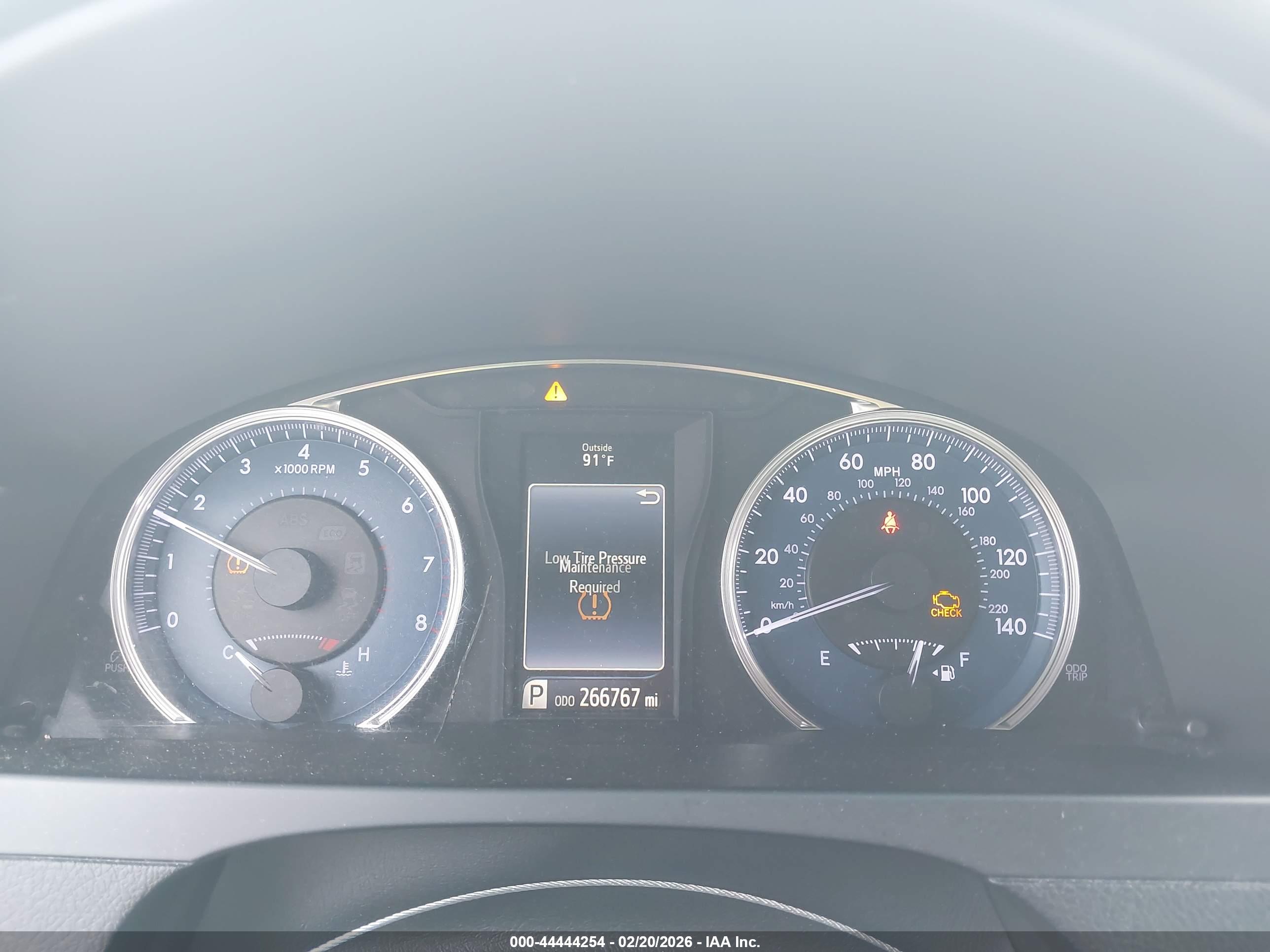 TOYOTA CAMRY image 7
