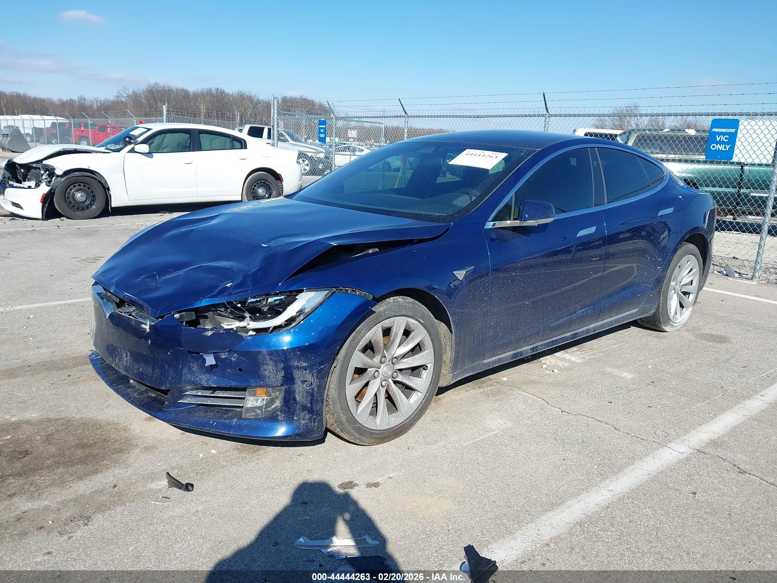 TESLA MODEL image 2