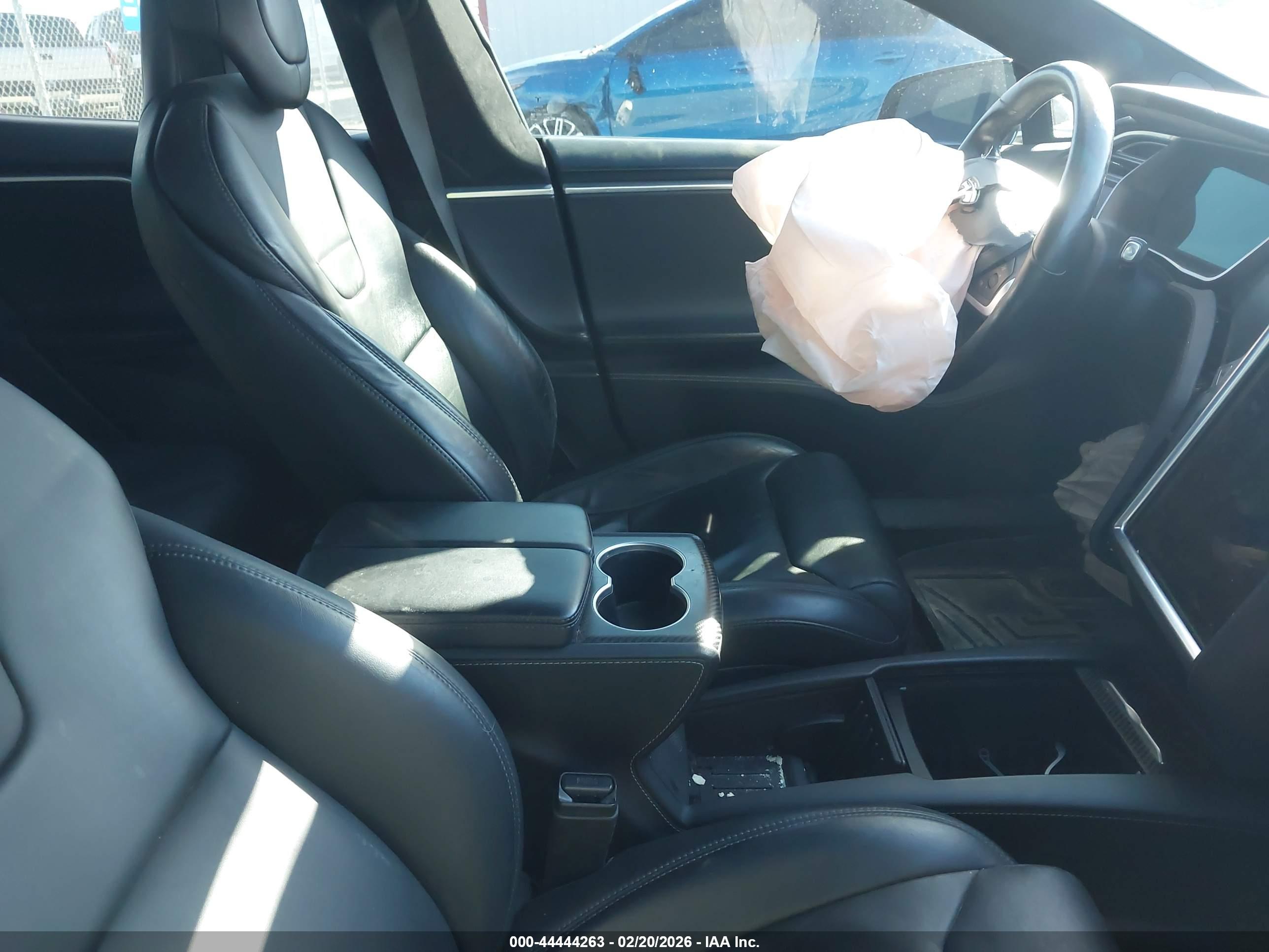 TESLA MODEL image 5