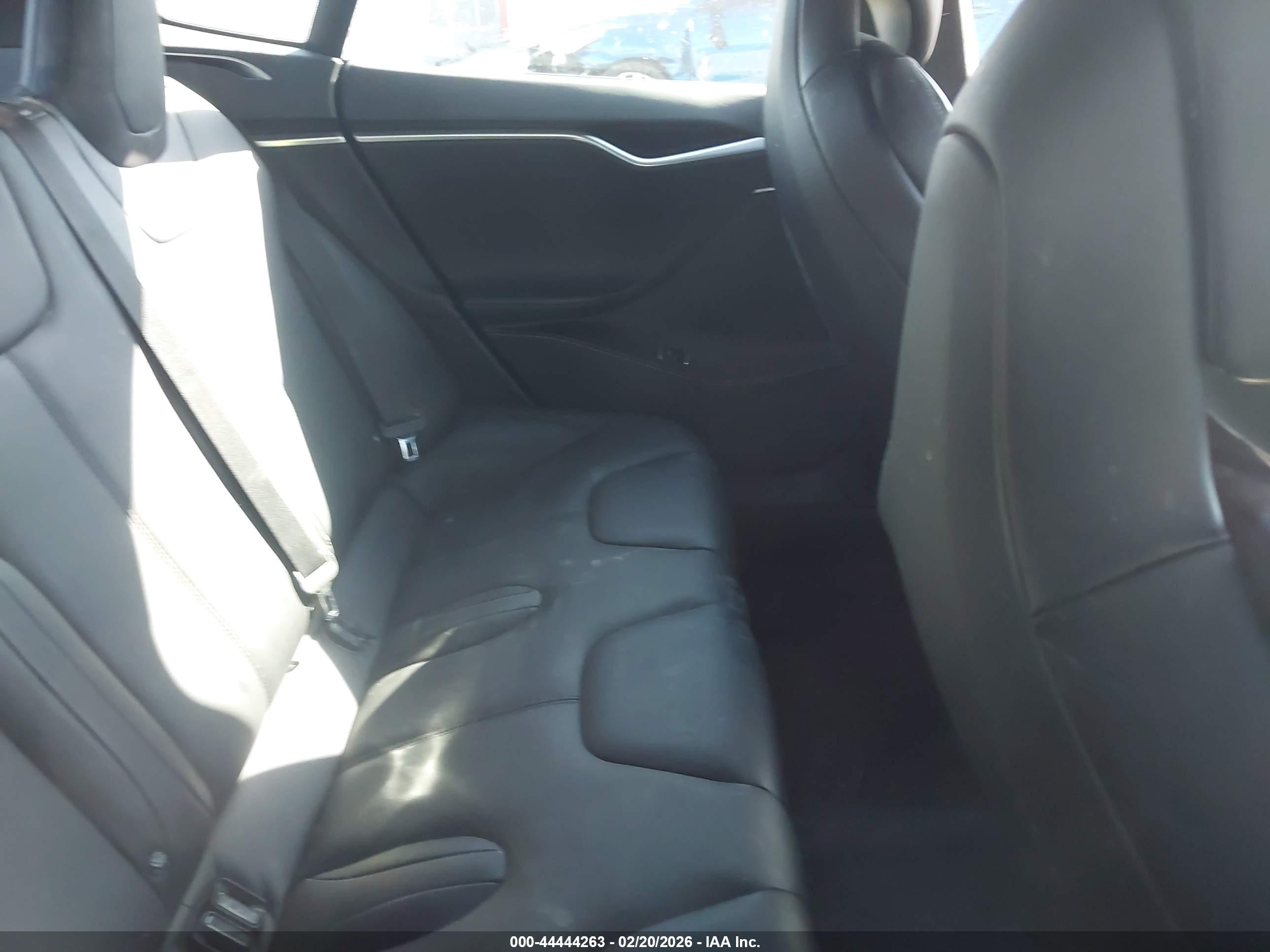 TESLA MODEL image 8