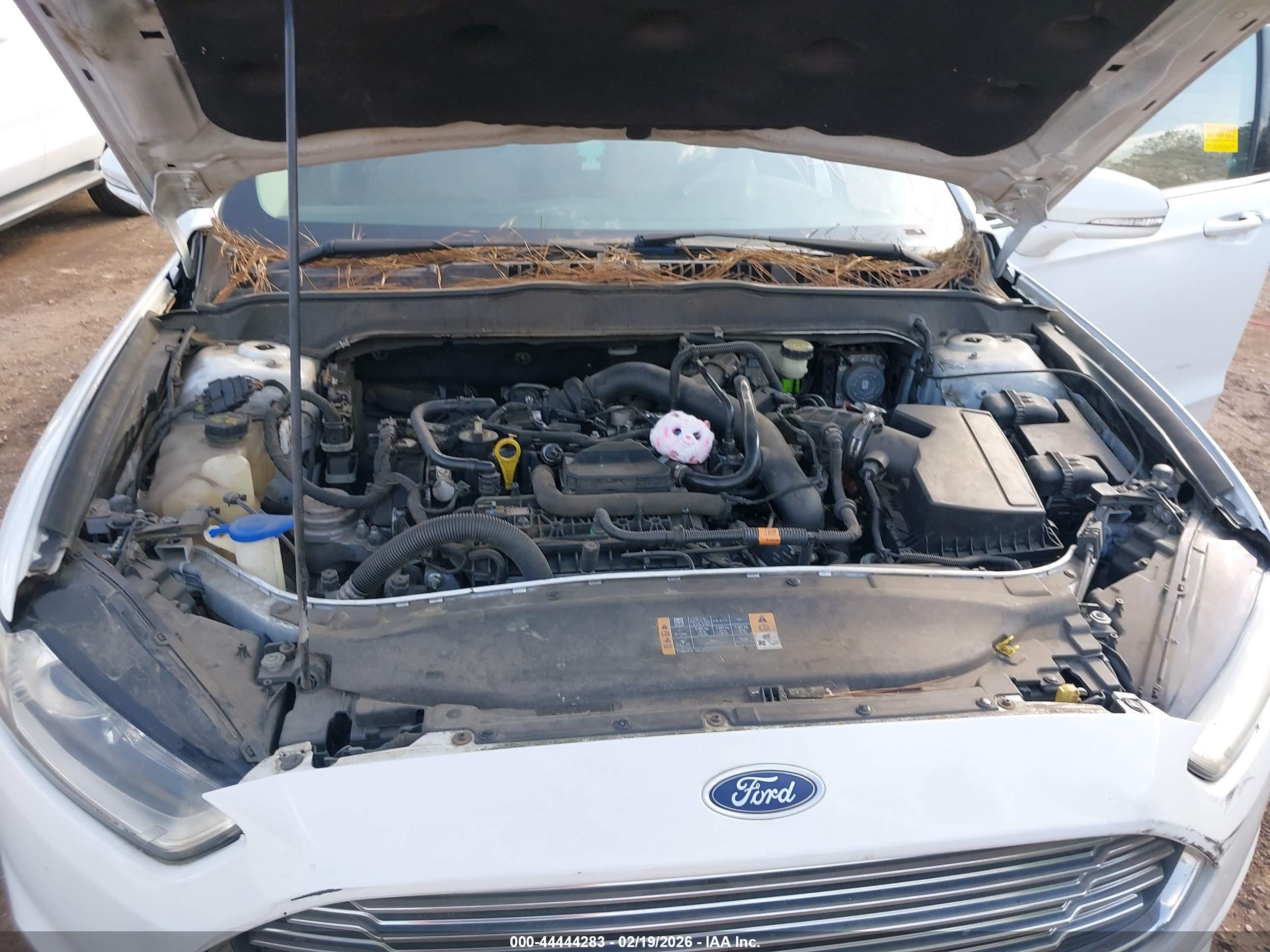 FORD FUSION image 10
