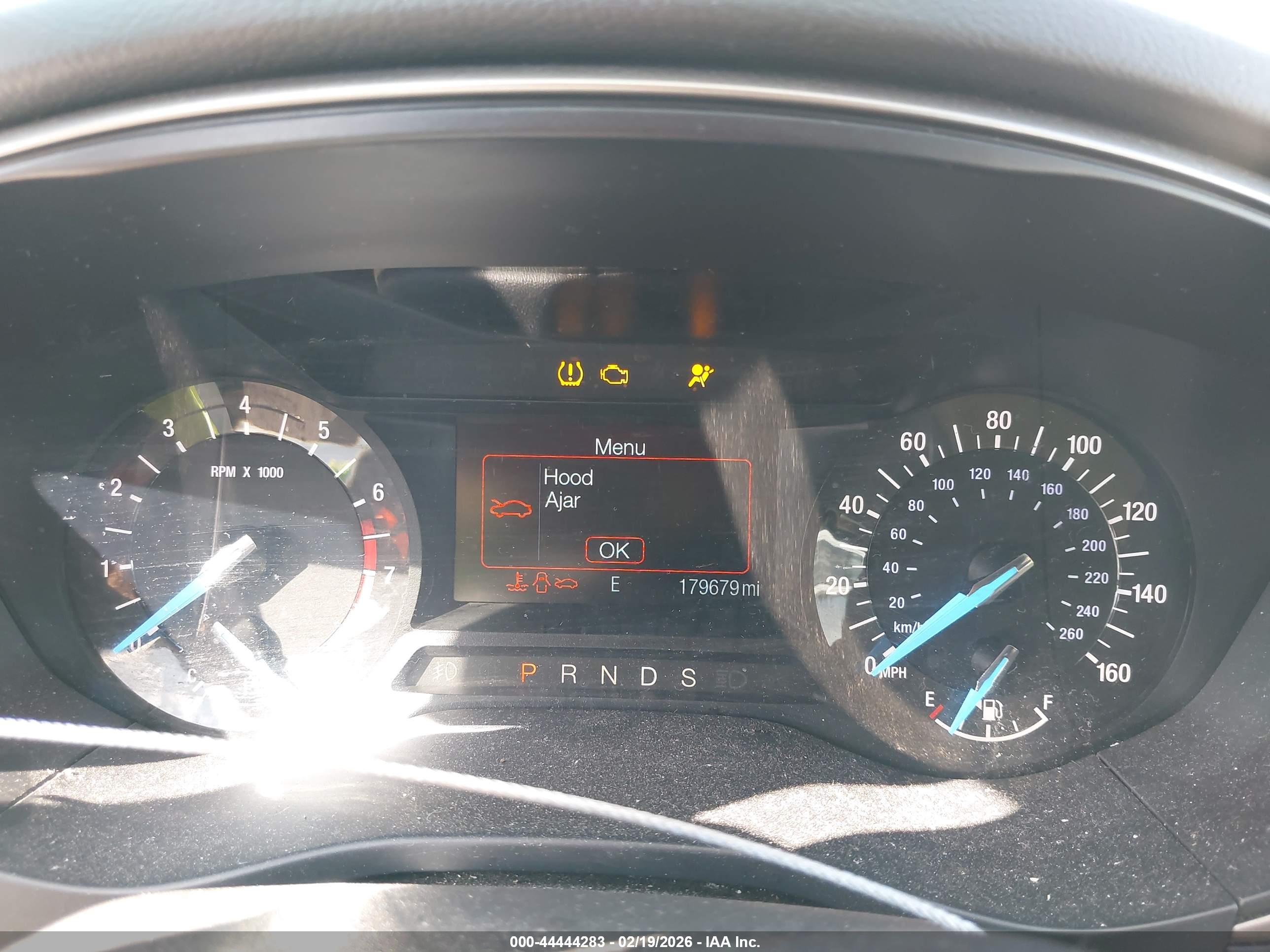 FORD FUSION image 7