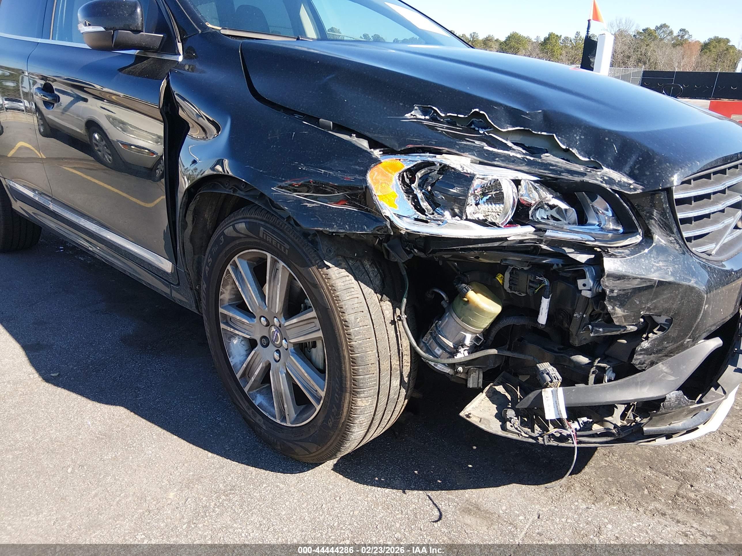 VOLVO XC60 image 6