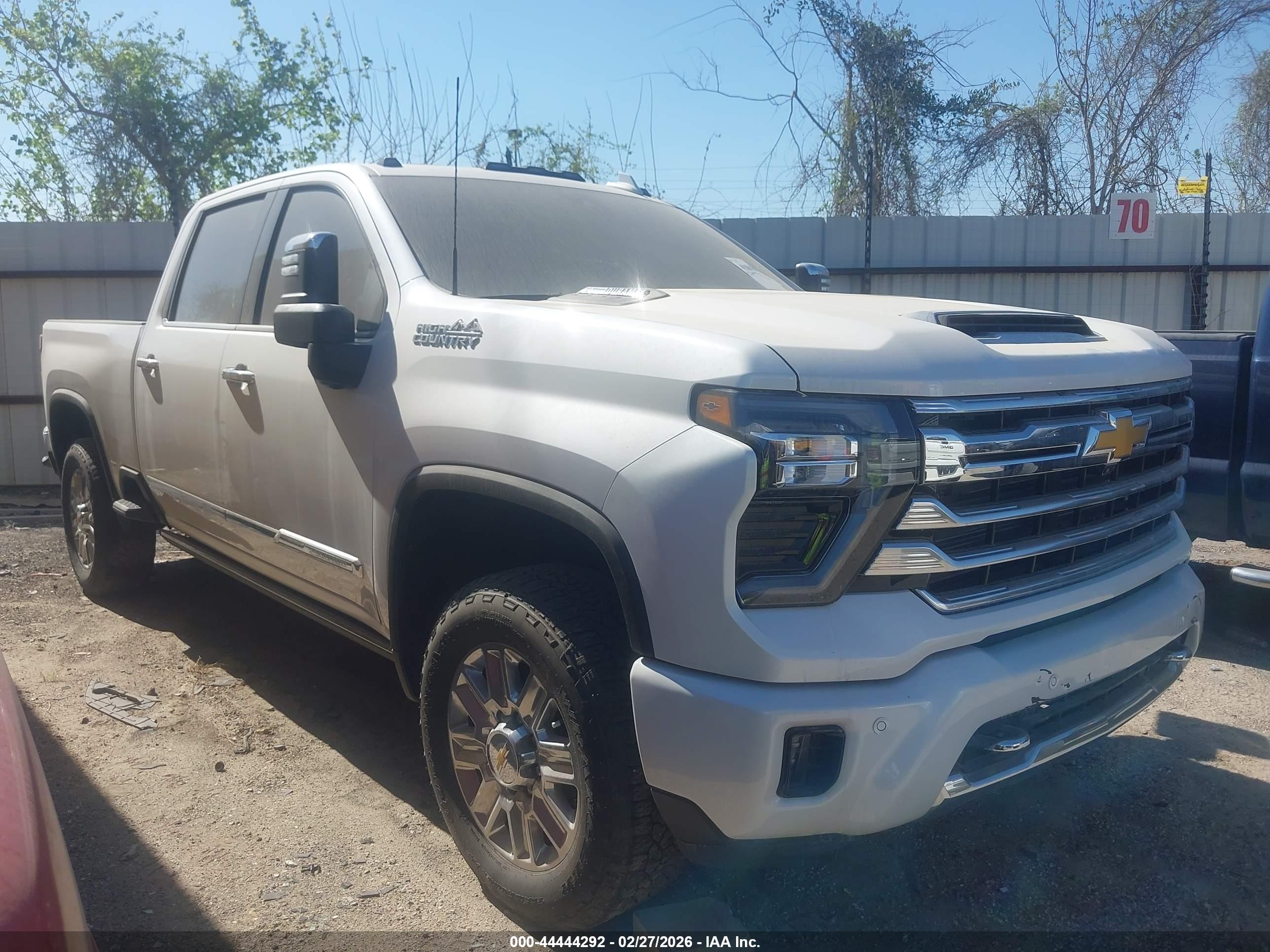 CHEVROLET SILVERADO image 2