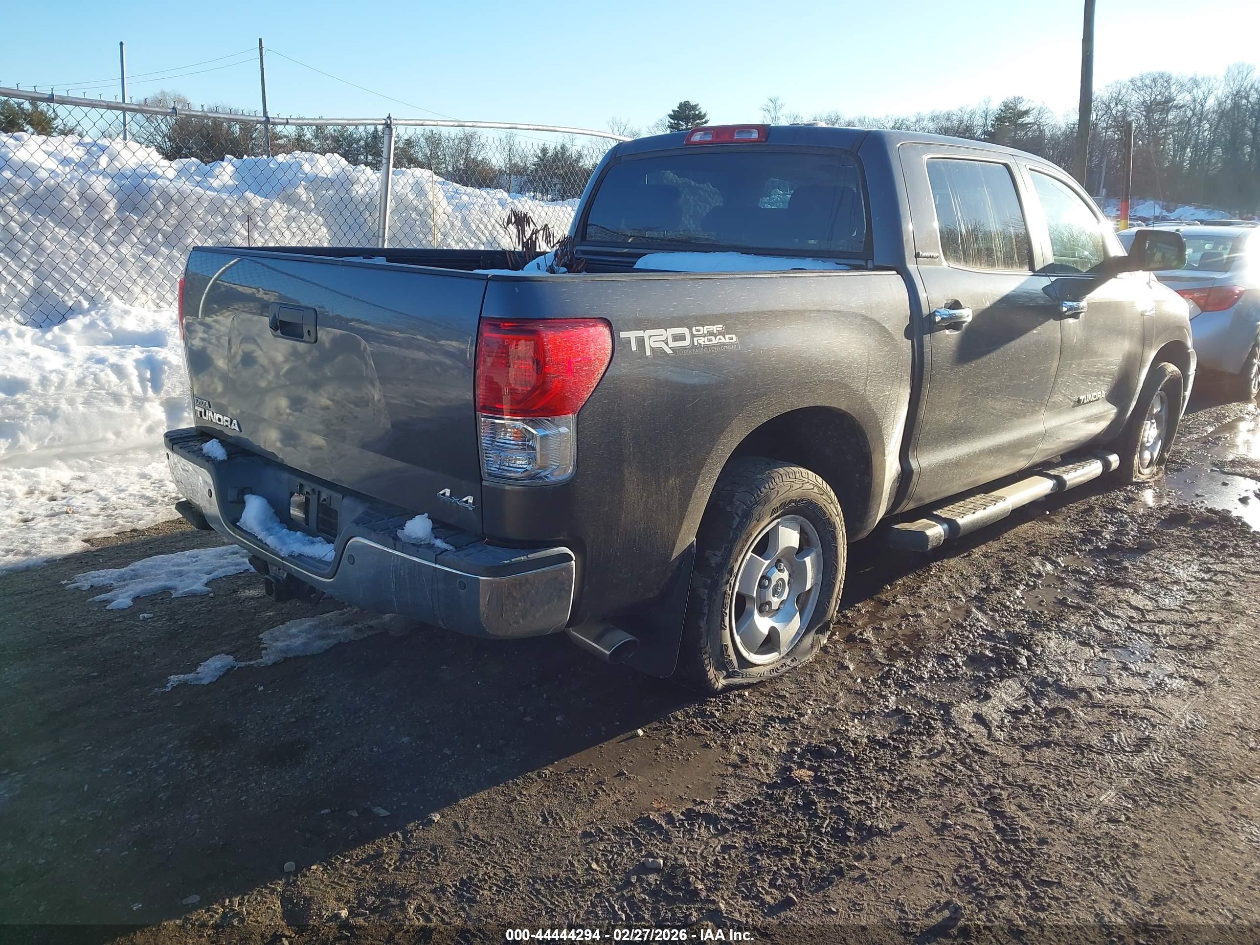 TOYOTA TUNDRA image 4