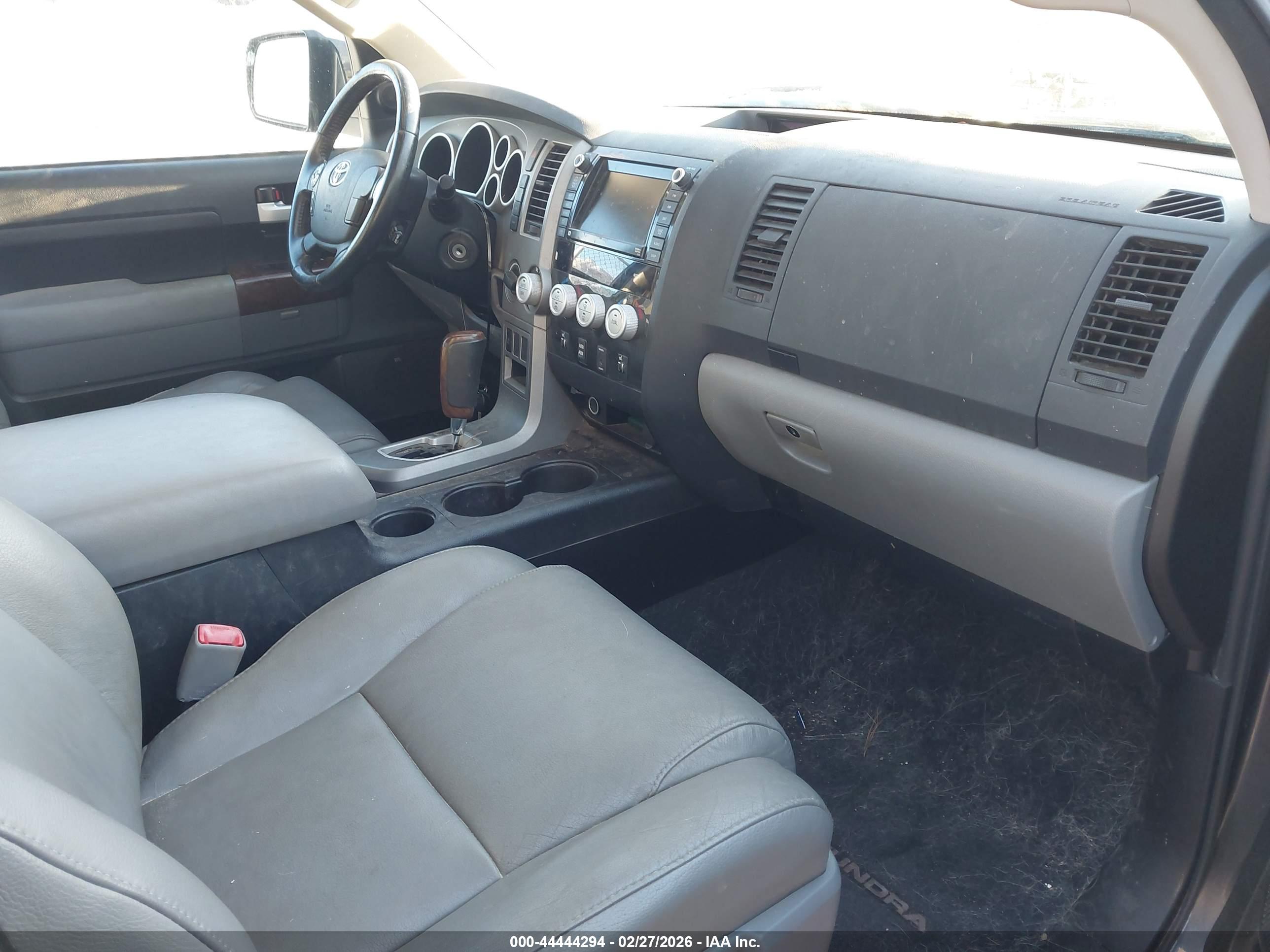 TOYOTA TUNDRA image 5