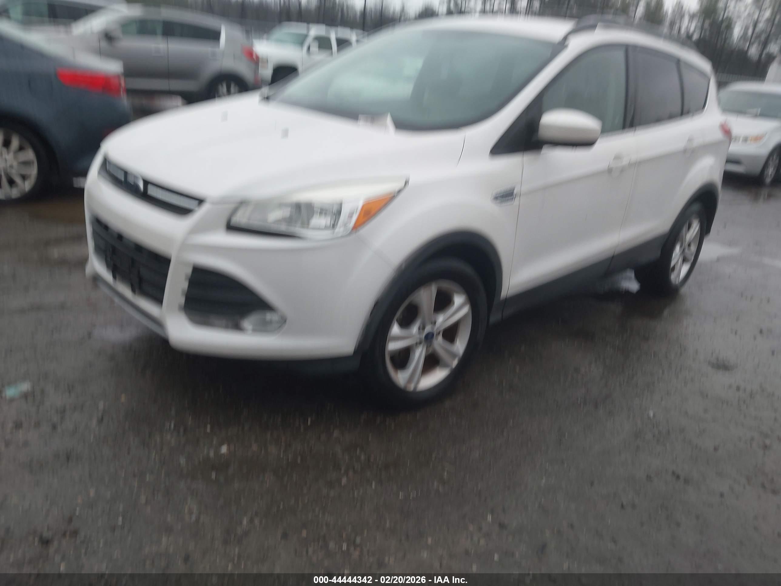FORD ESCAPE image 2