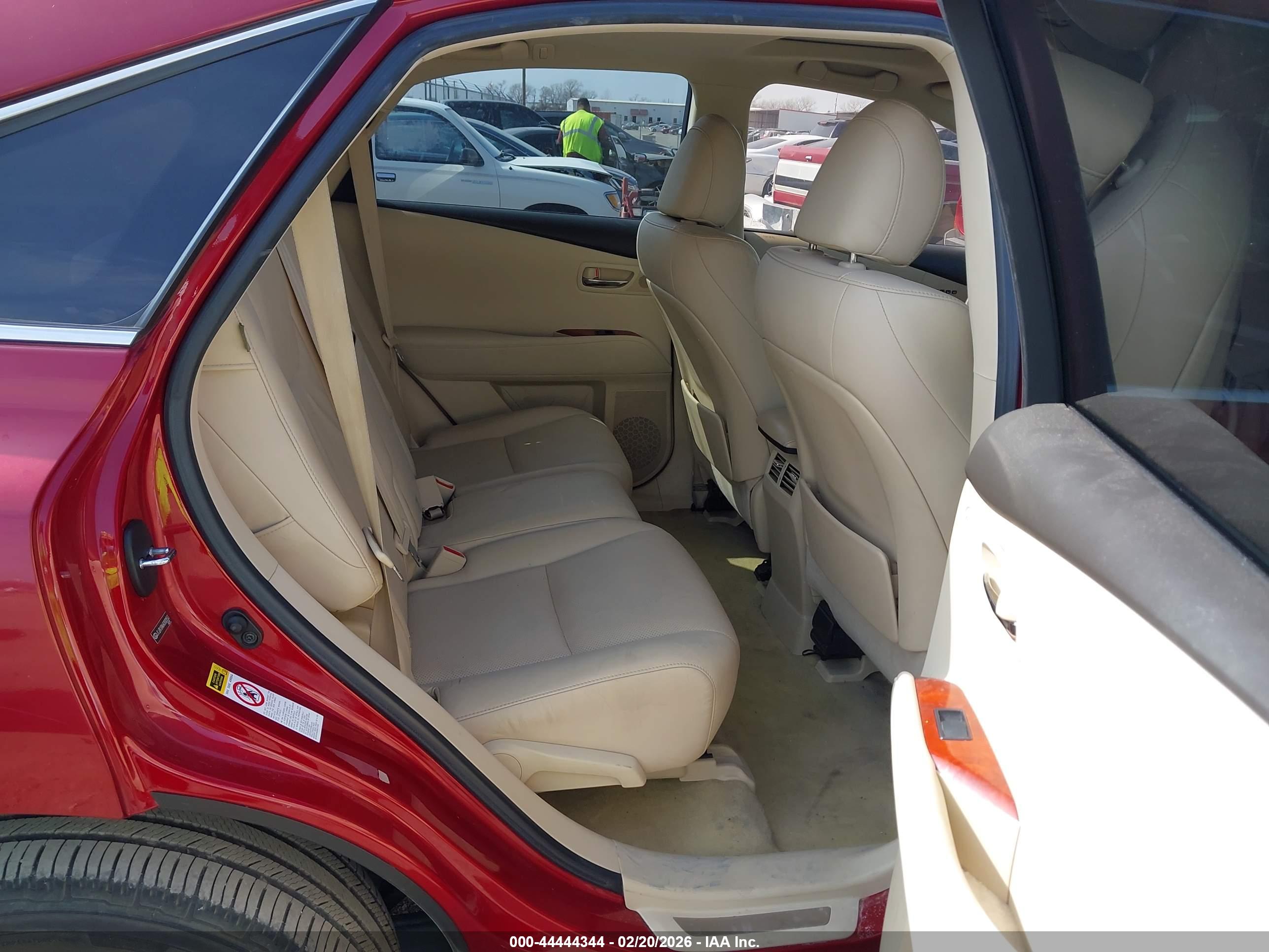 LEXUS RX image 8