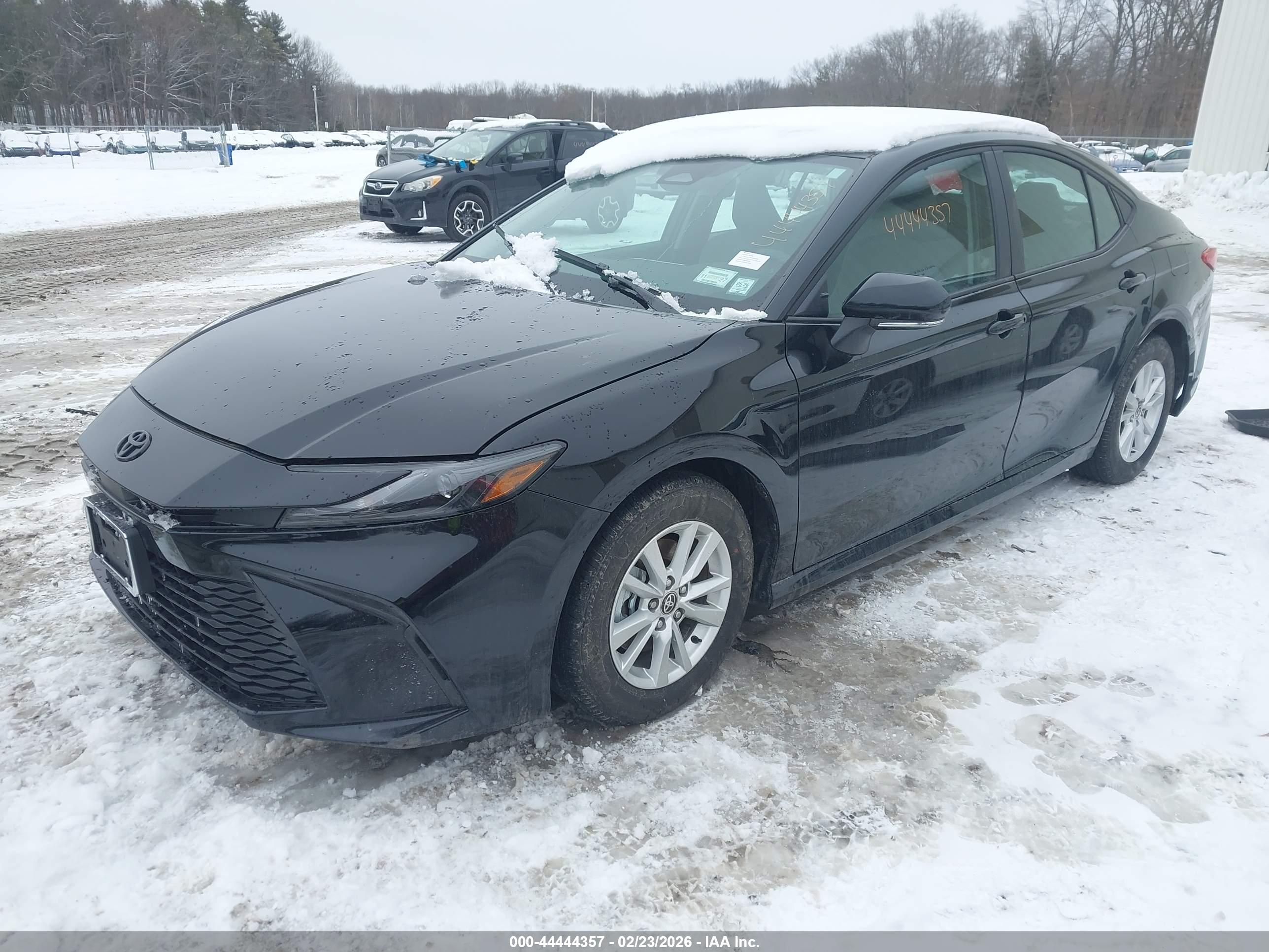 TOYOTA CAMRY image 2