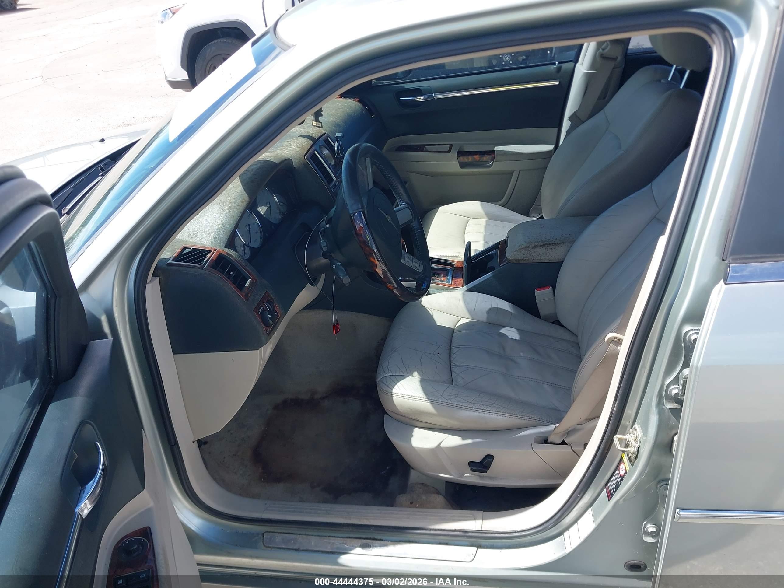 CHRYSLER 300C image 5