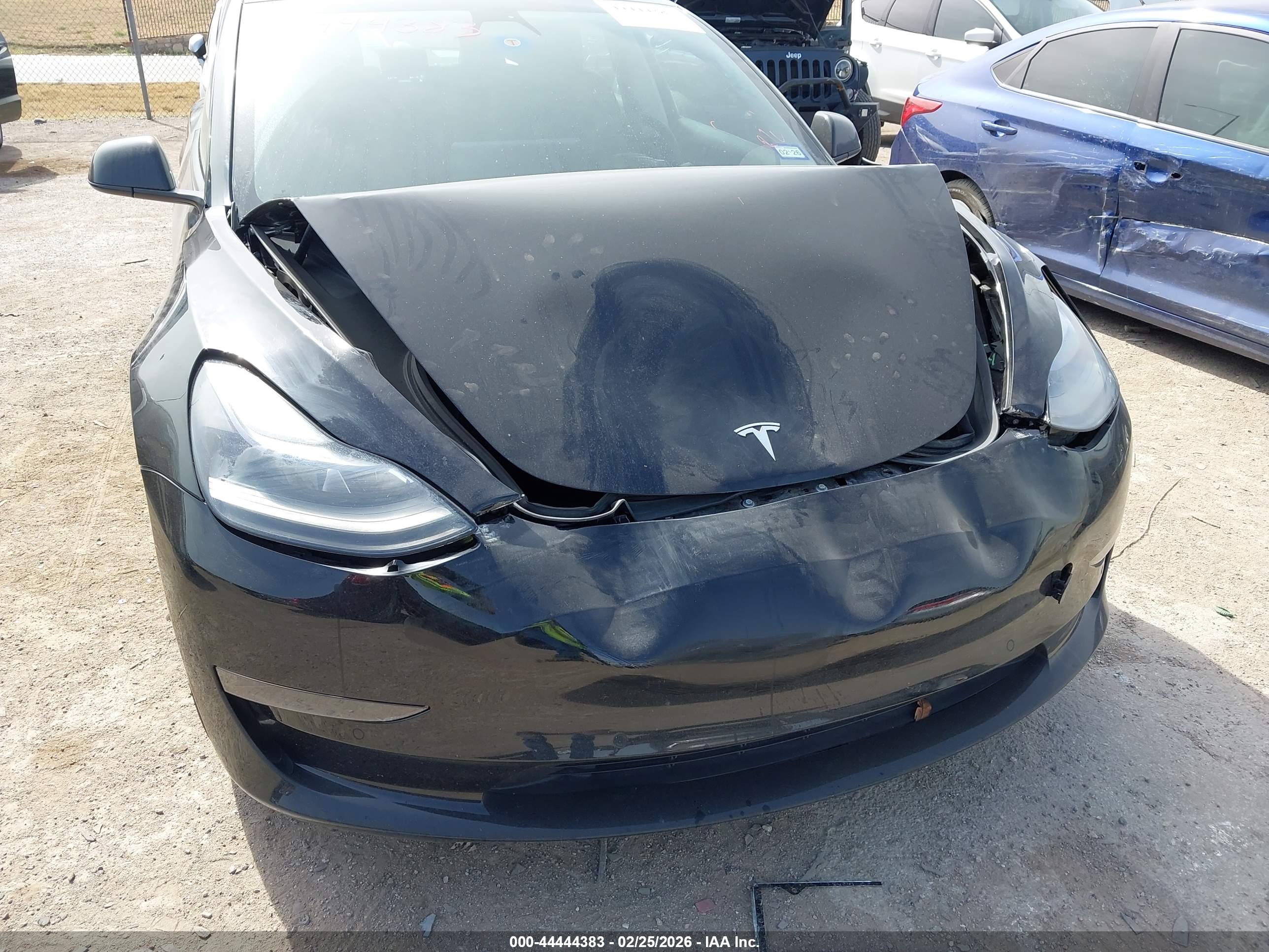 TESLA MODEL image 10
