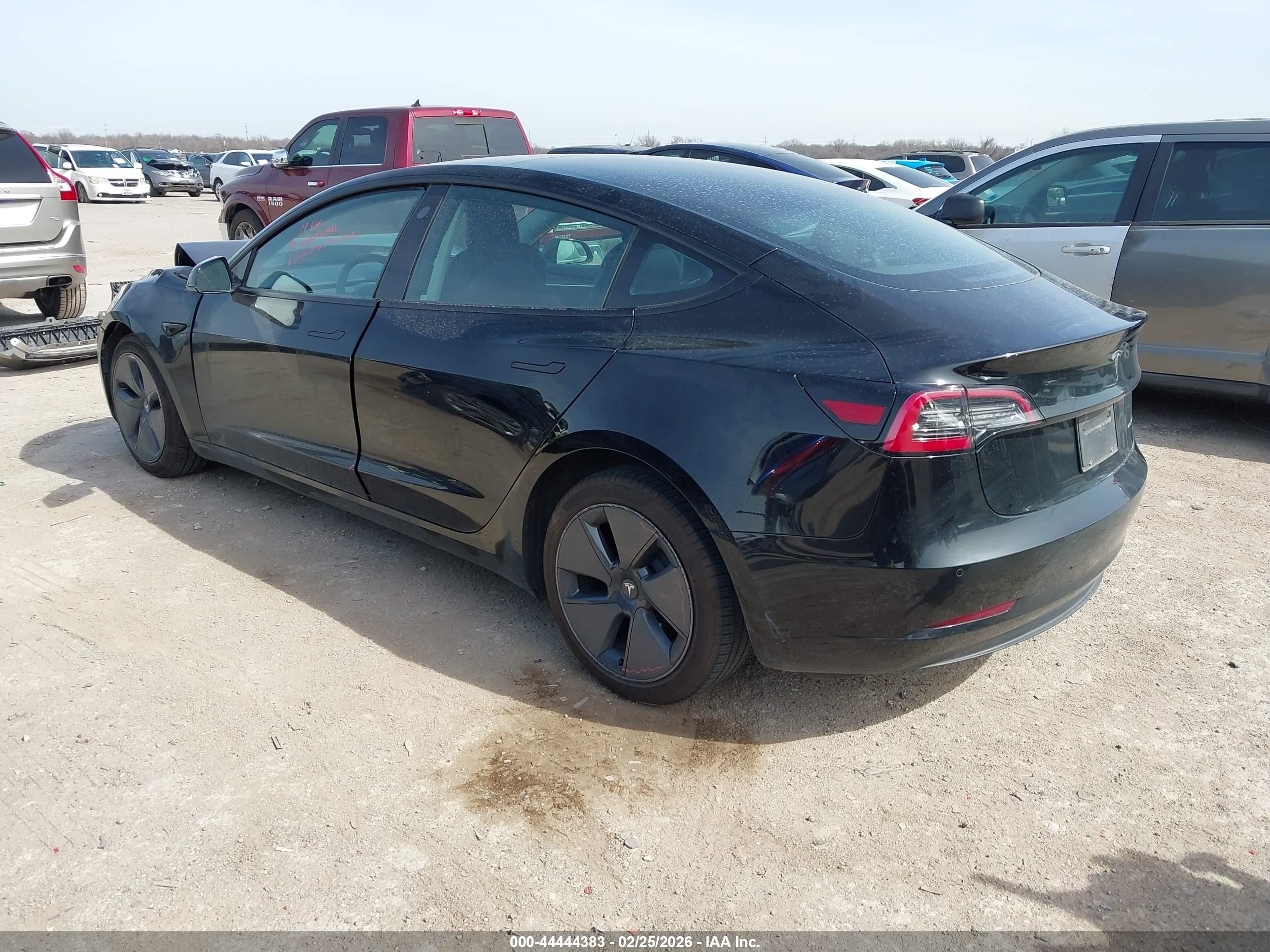 TESLA MODEL image 3