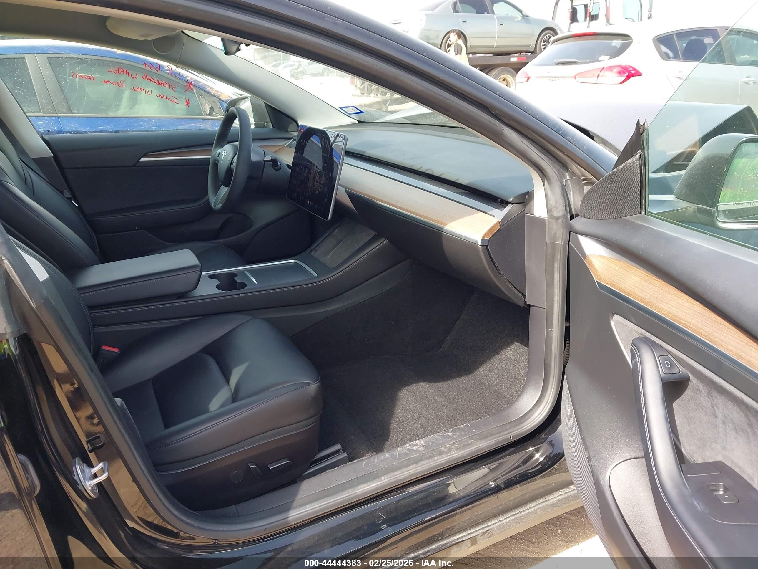 TESLA MODEL image 5