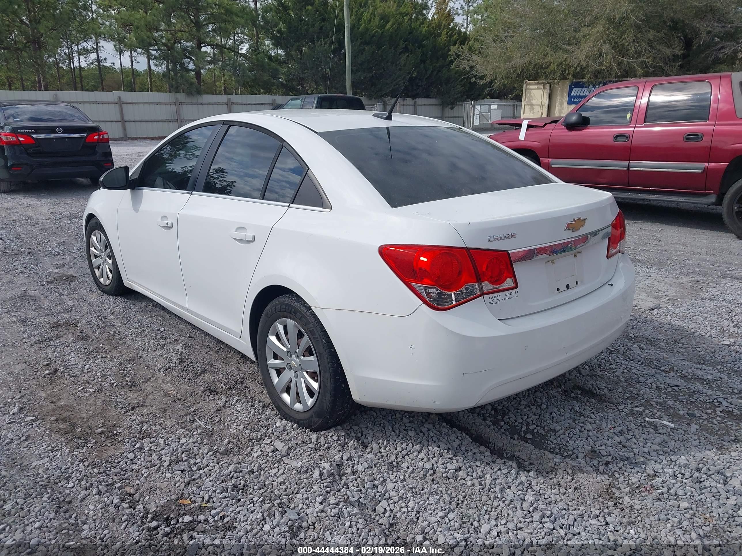 CHEVROLET CRUZE image 3