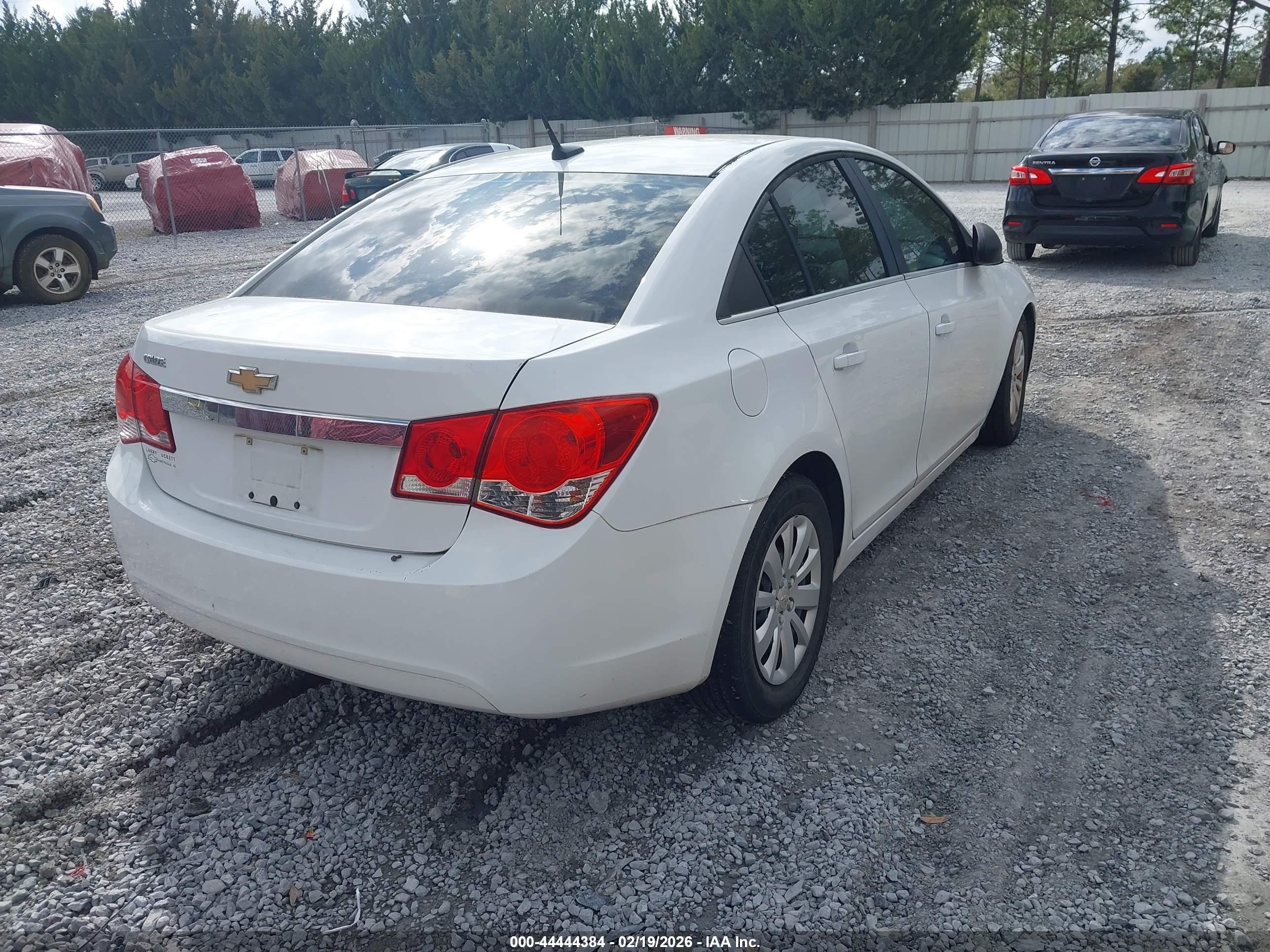 CHEVROLET CRUZE image 4