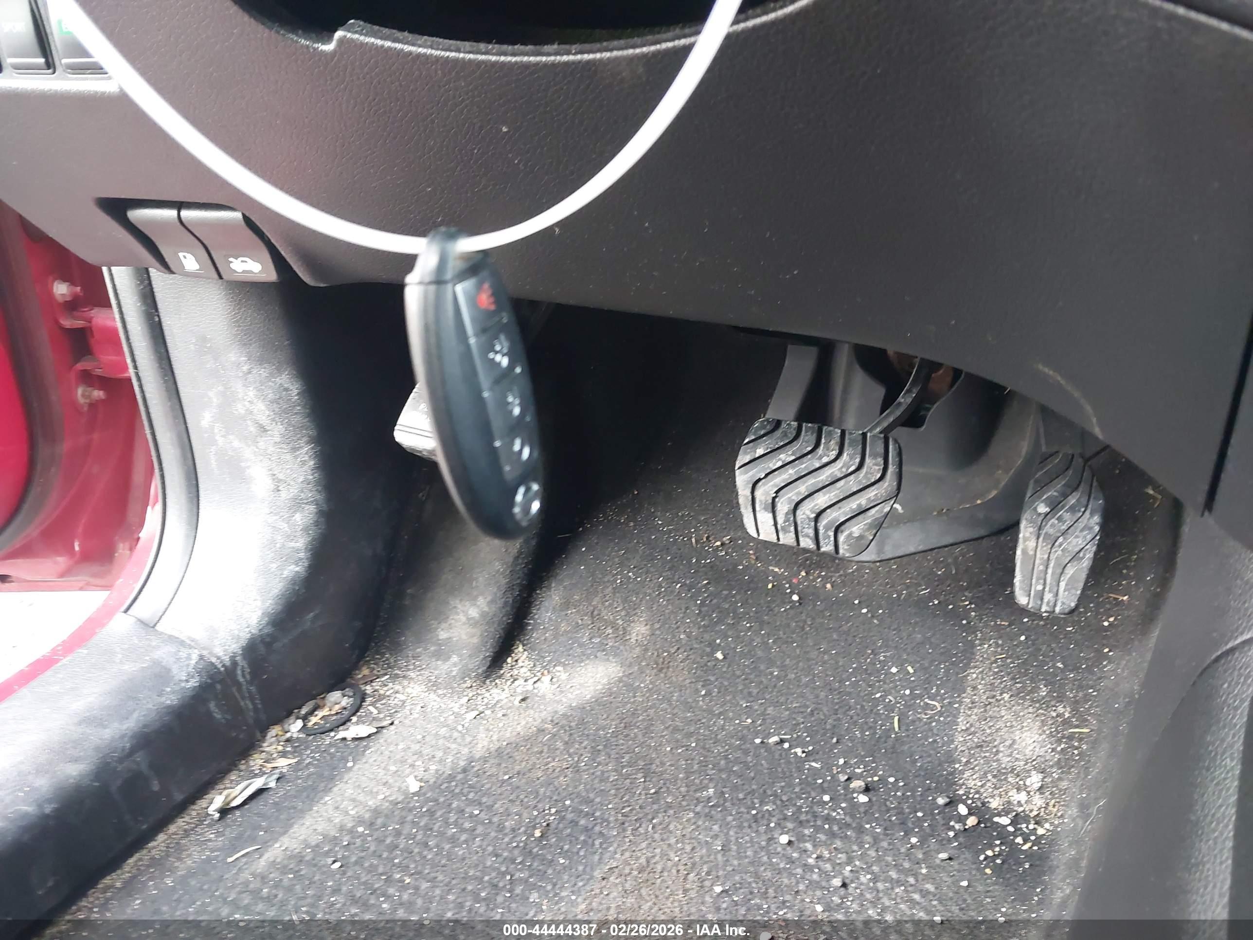 NISSAN ROGUE image 11