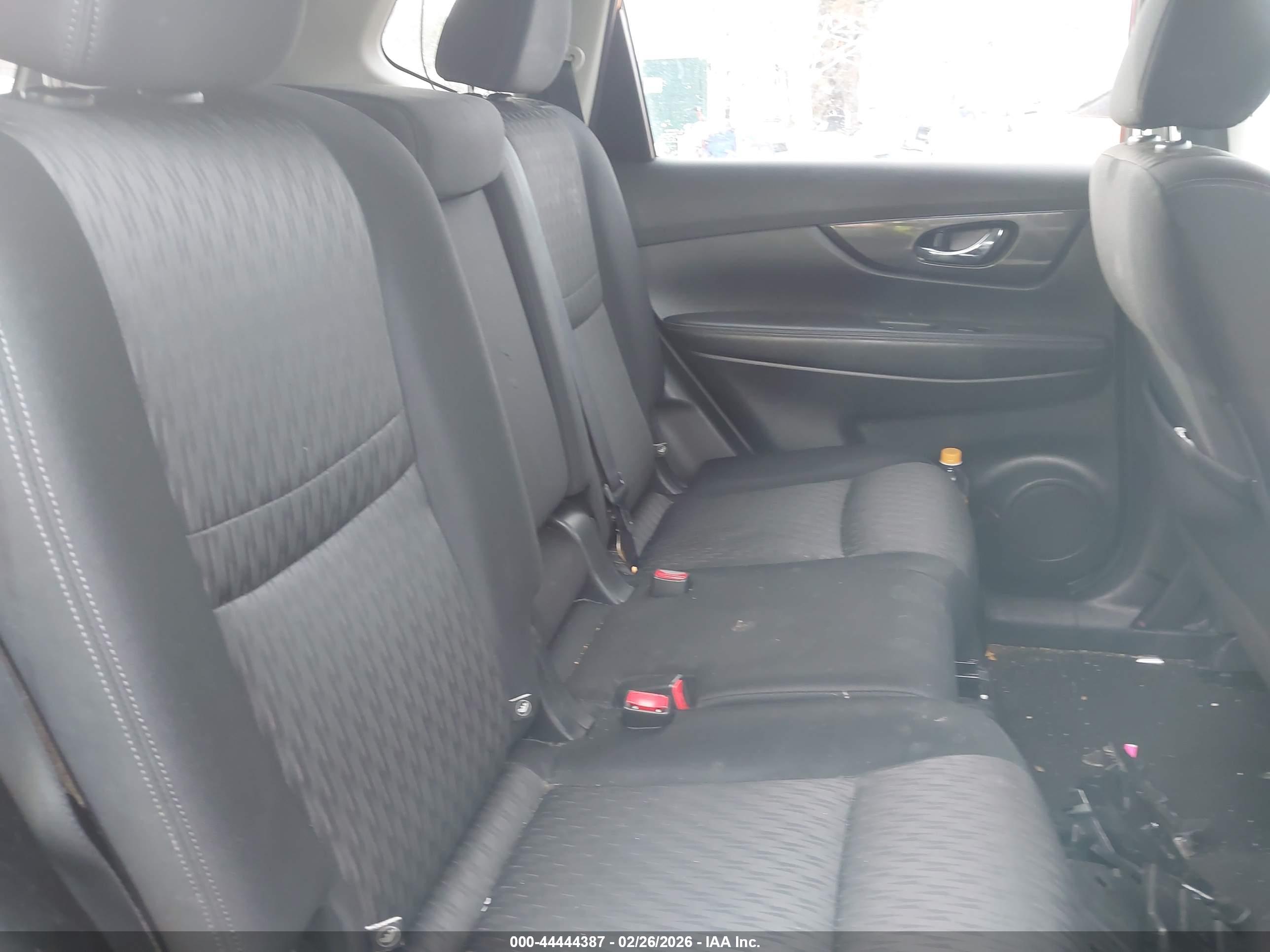 NISSAN ROGUE image 8