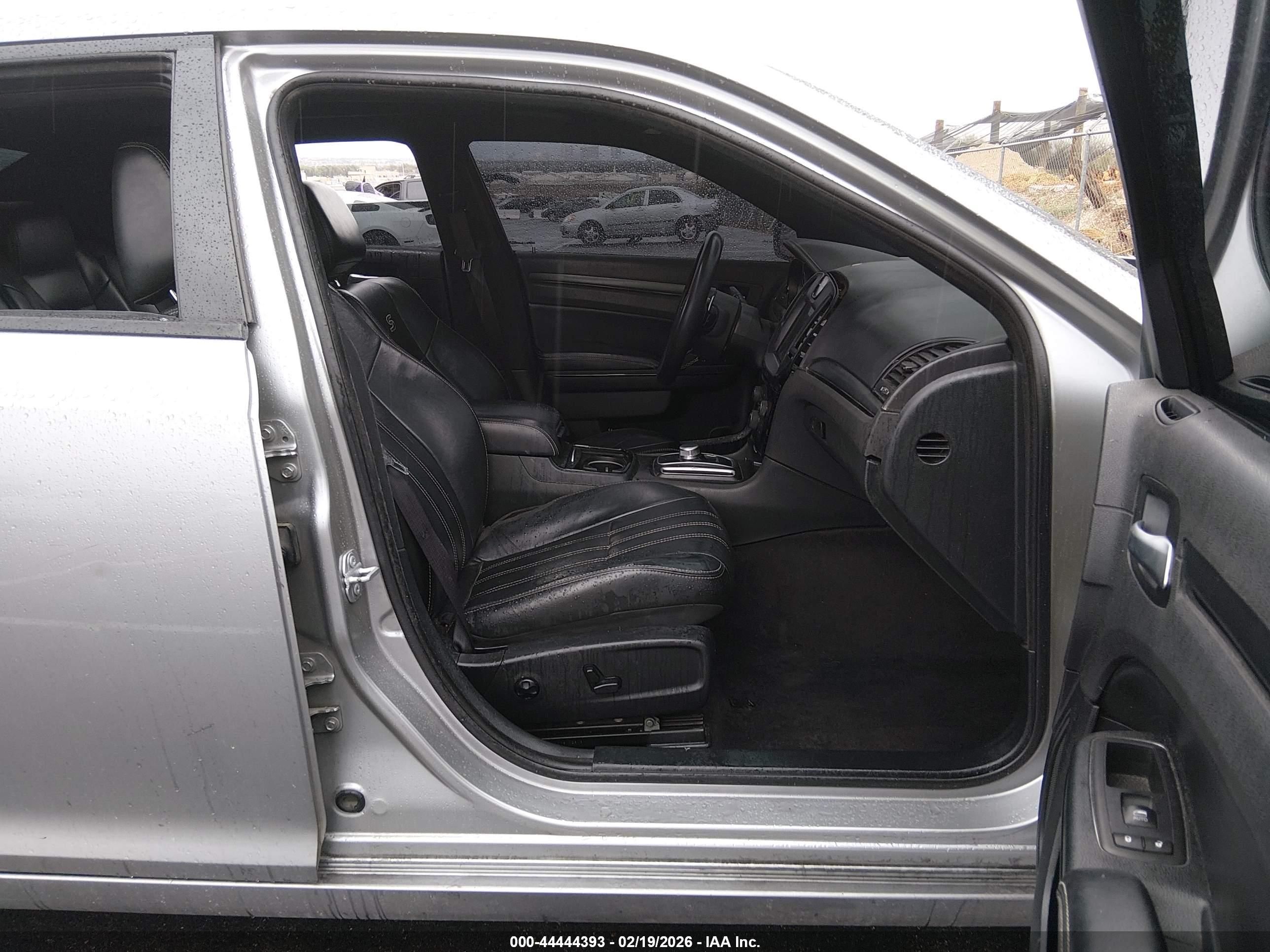 CHRYSLER 300 image 5