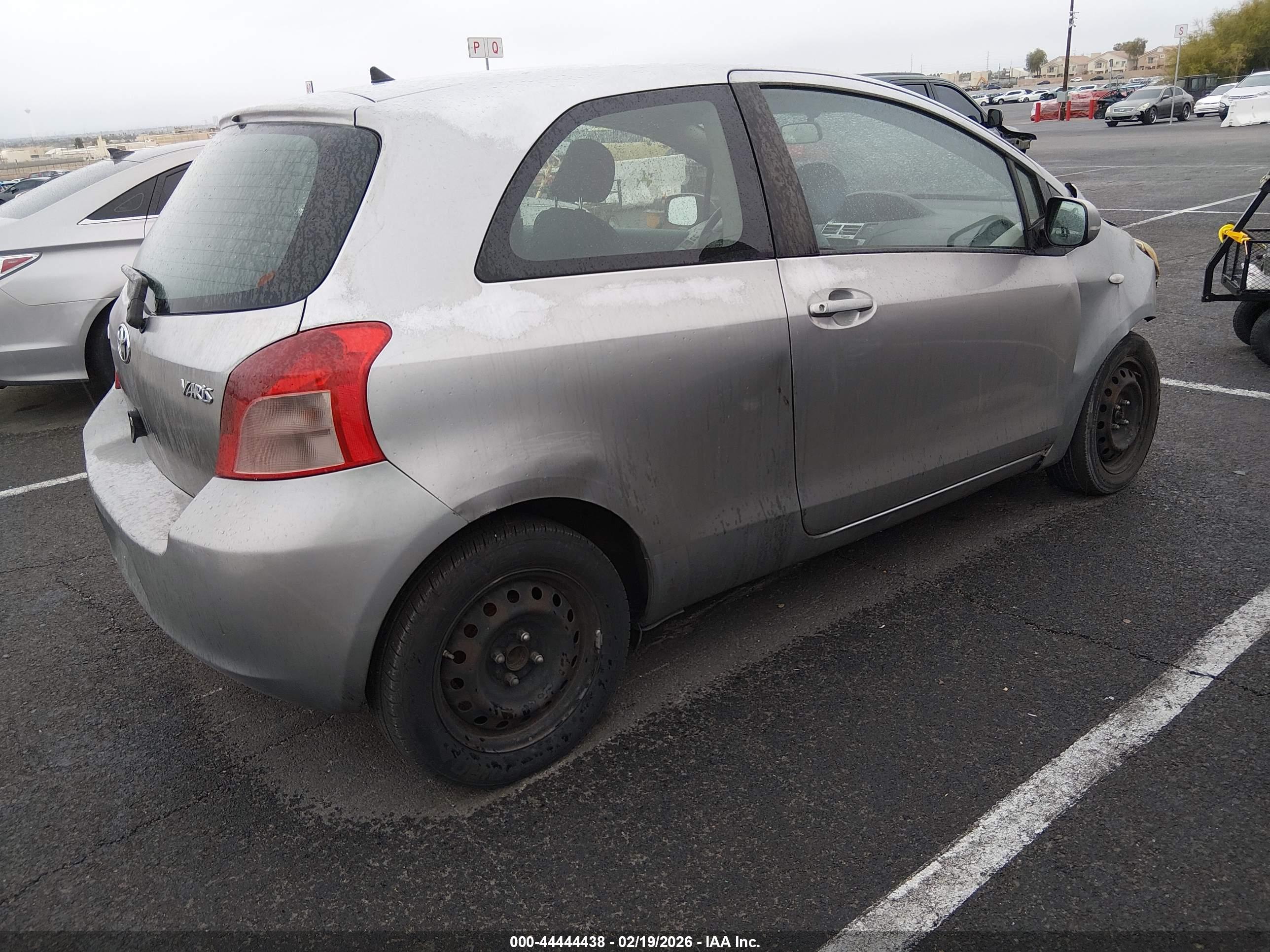 TOYOTA YARIS image 4