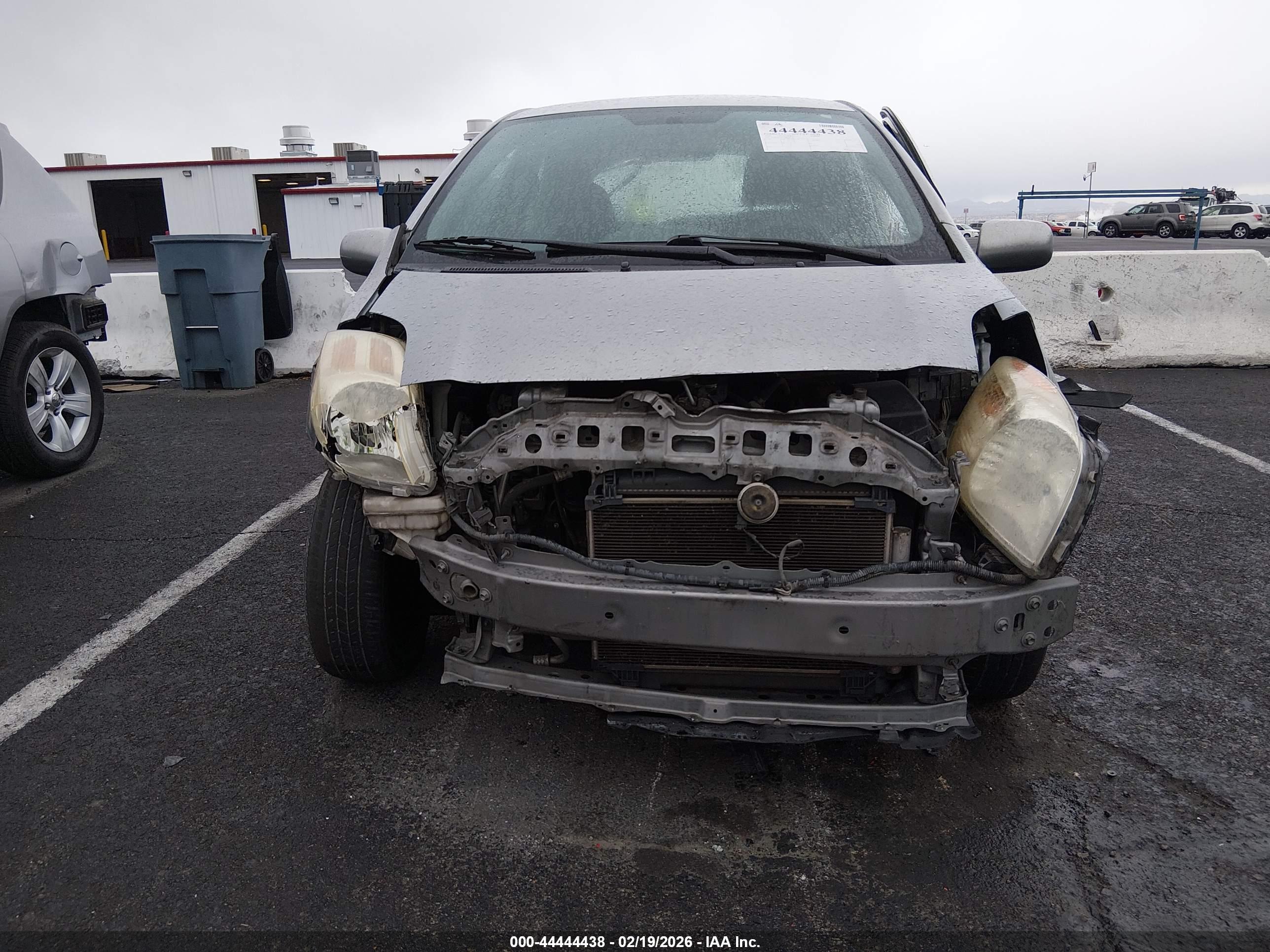 TOYOTA YARIS image 6