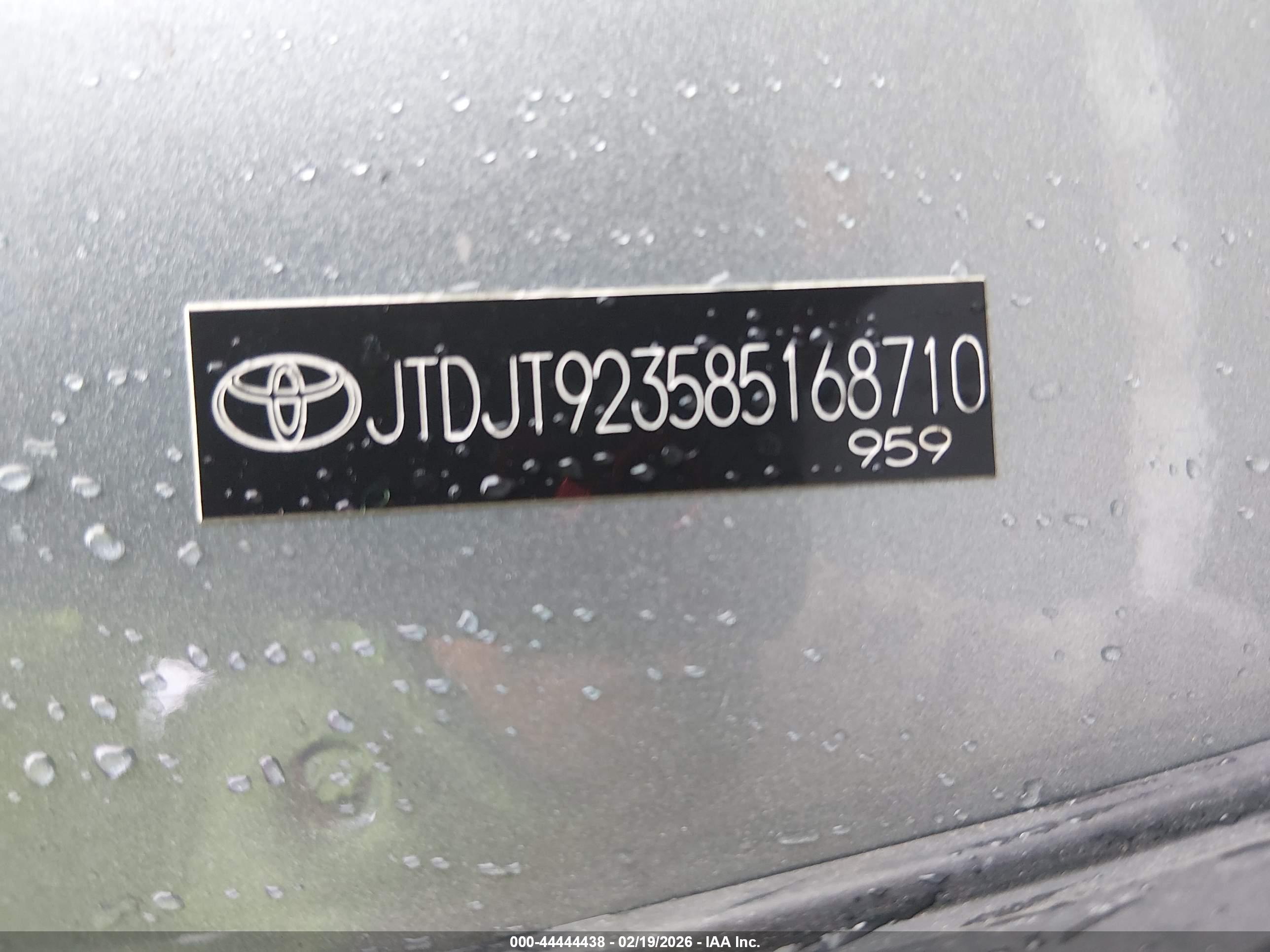 TOYOTA YARIS image 9