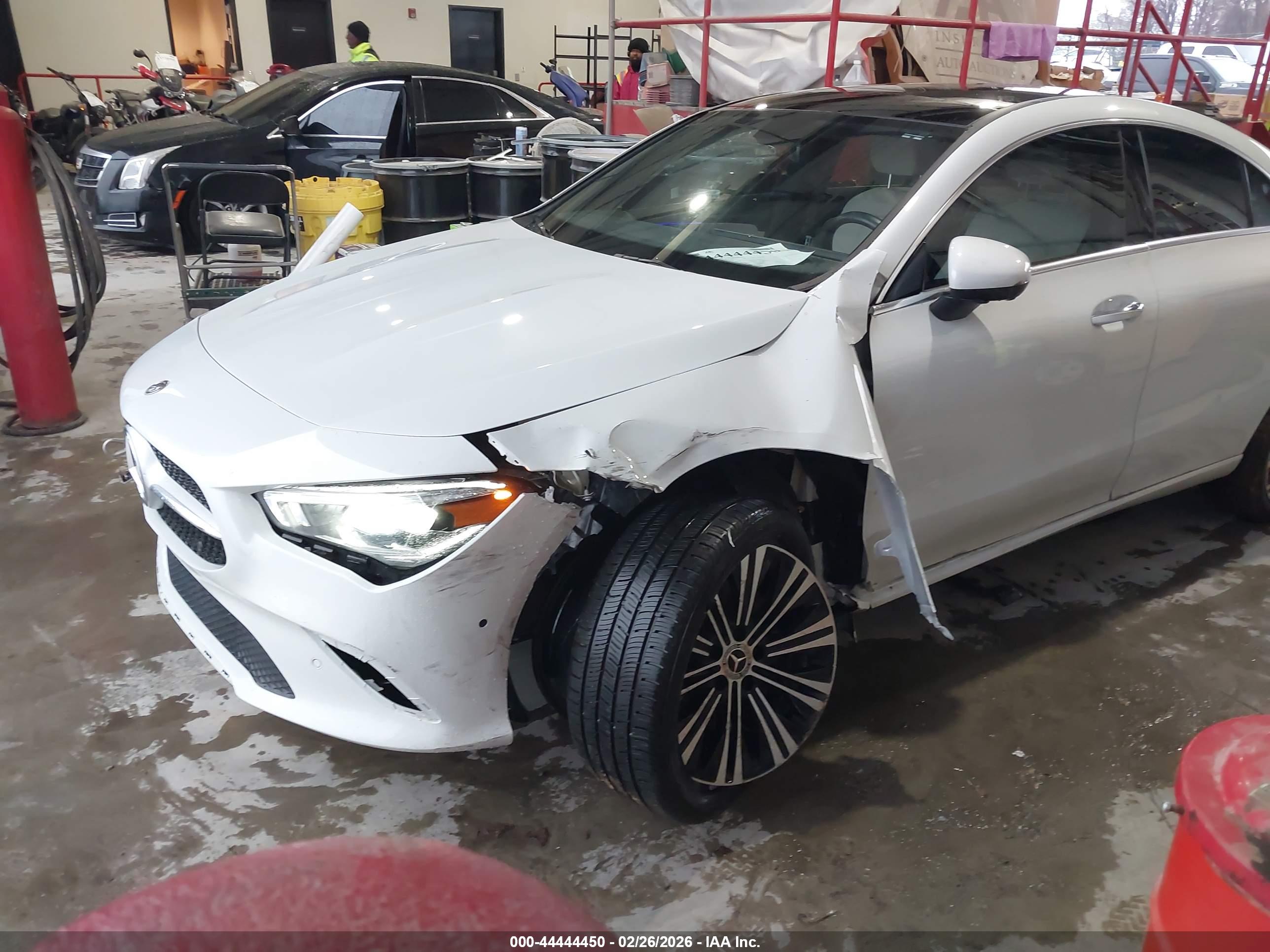 MERCEDES-BENZ CLA image 6