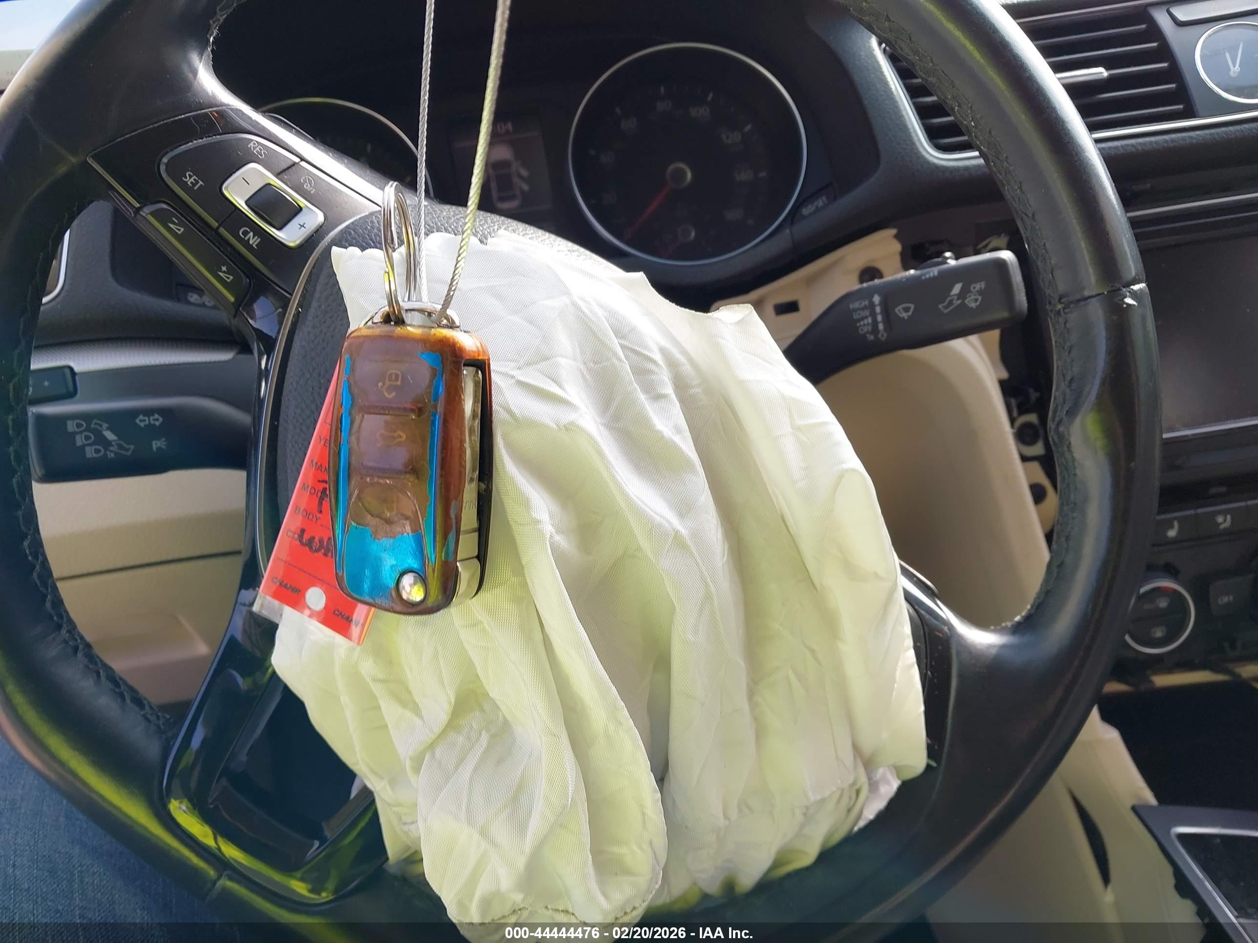 VOLKSWAGEN PASSAT image 11