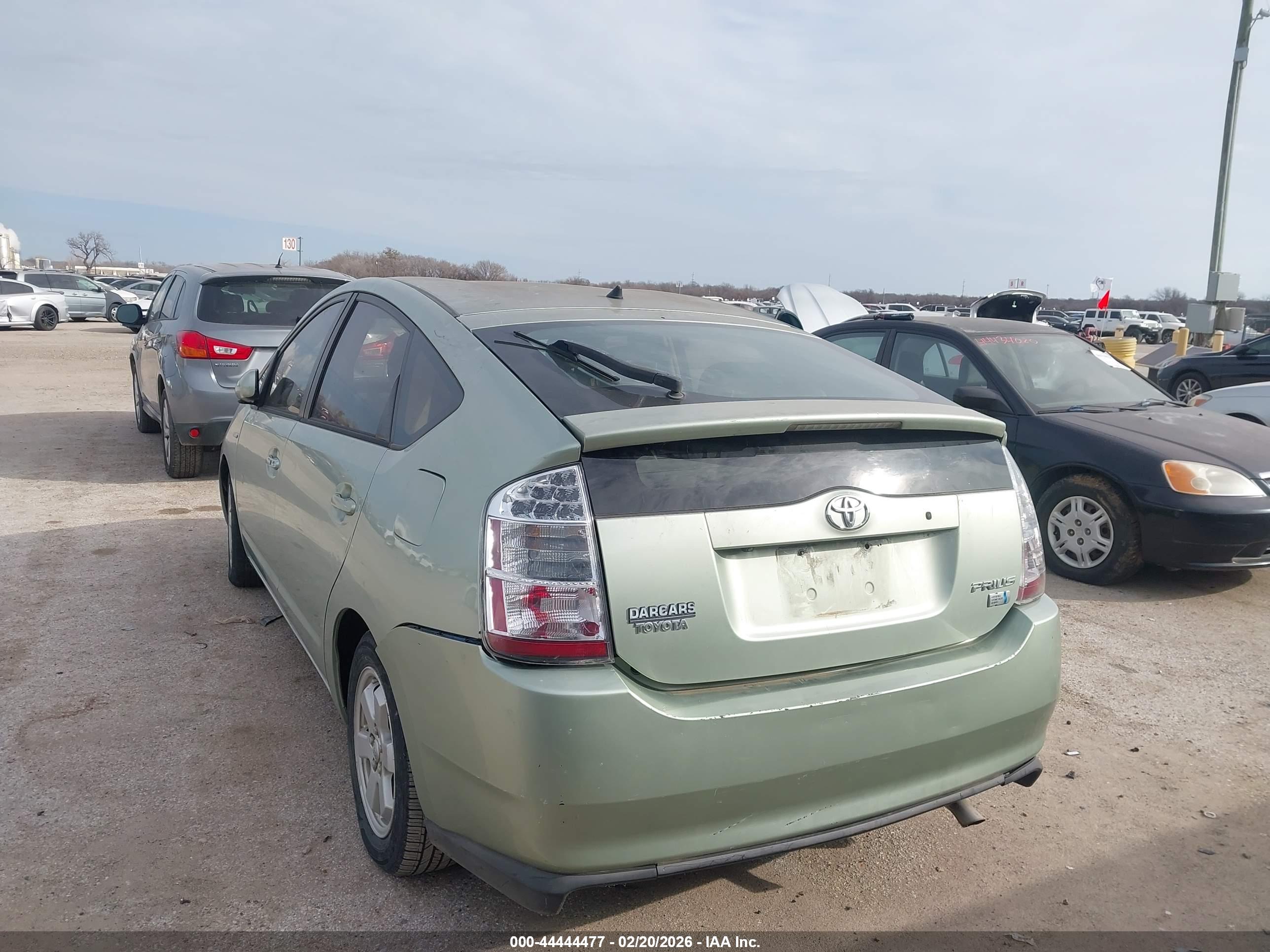 TOYOTA PRIUS image 3