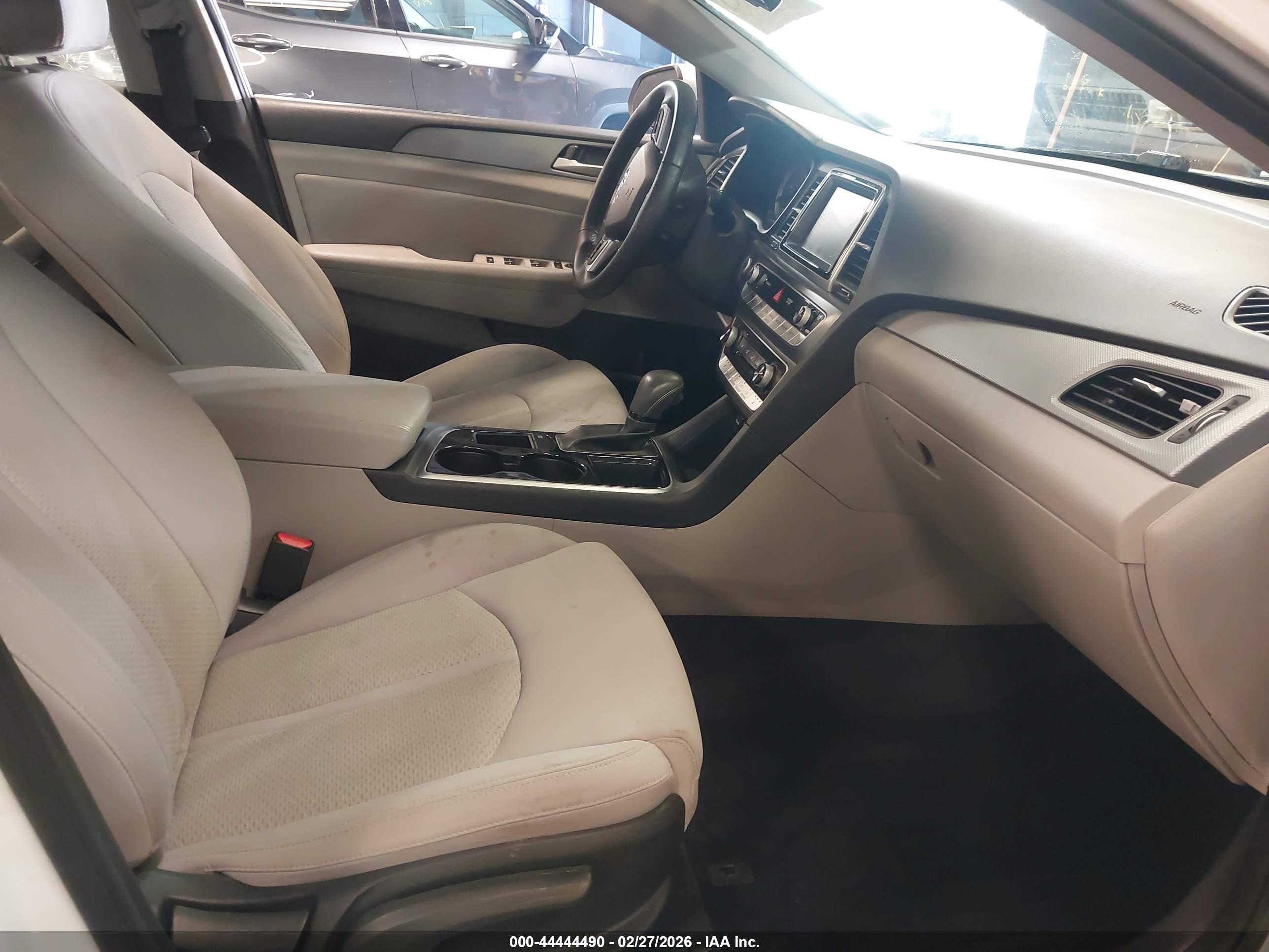 HYUNDAI SONATA image 5