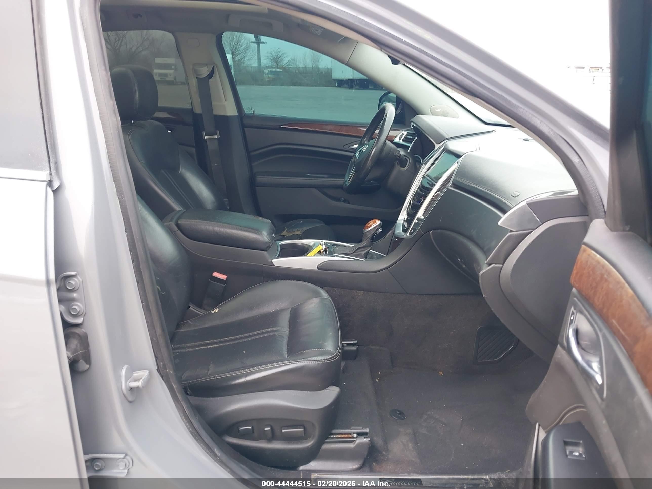 CADILLAC SRX image 5