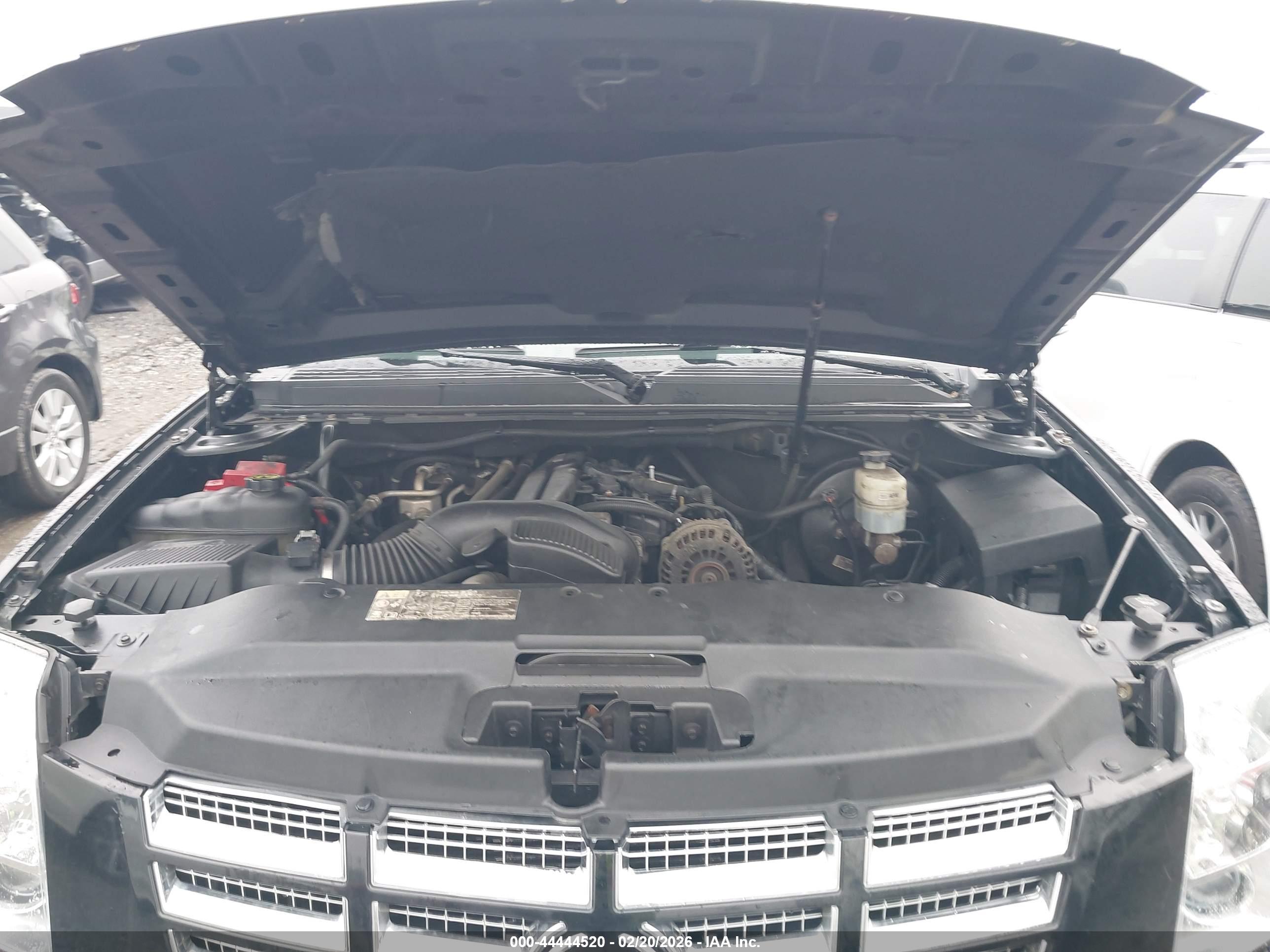 CADILLAC ESCALADE image 10