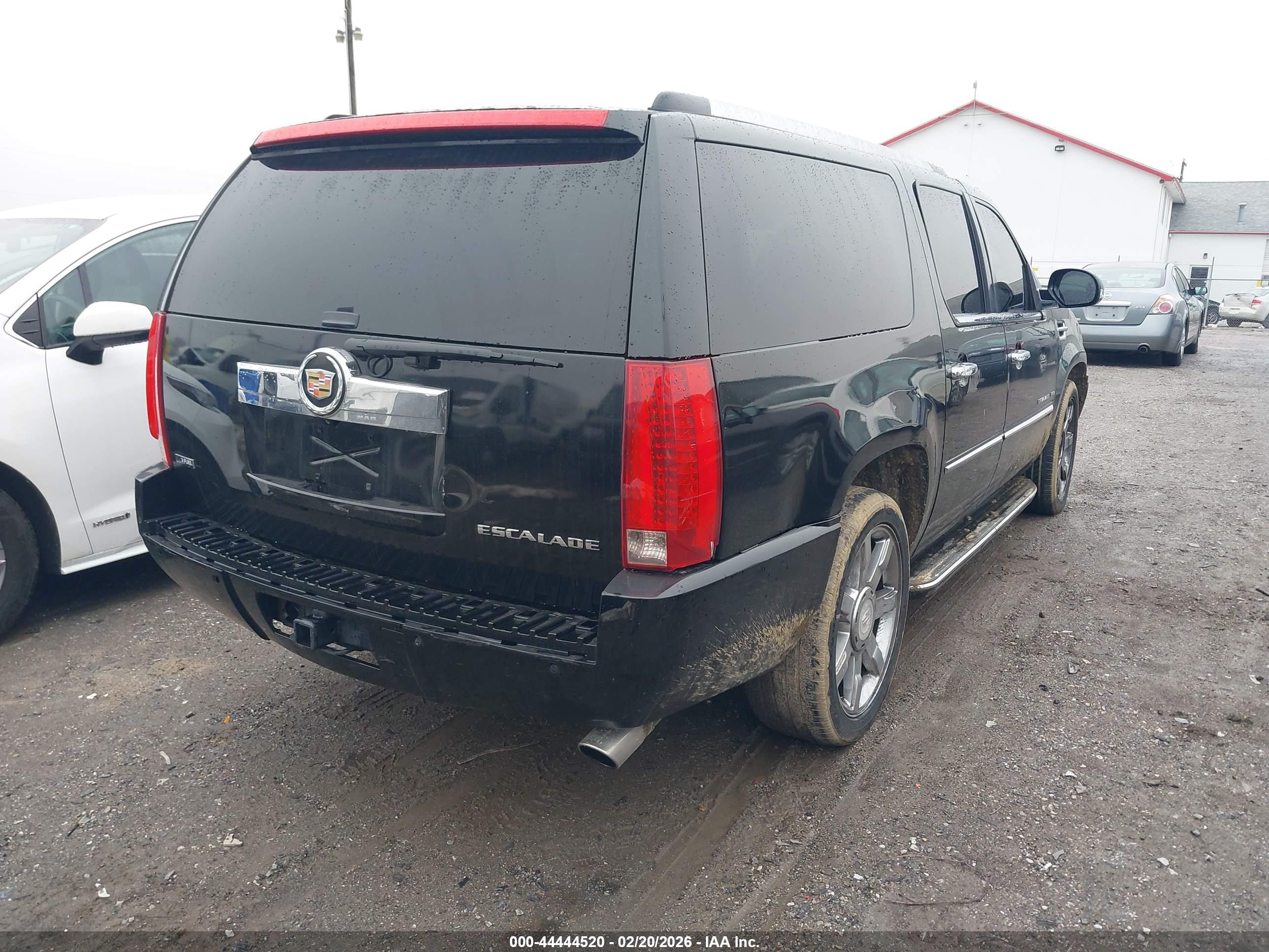 CADILLAC ESCALADE image 4