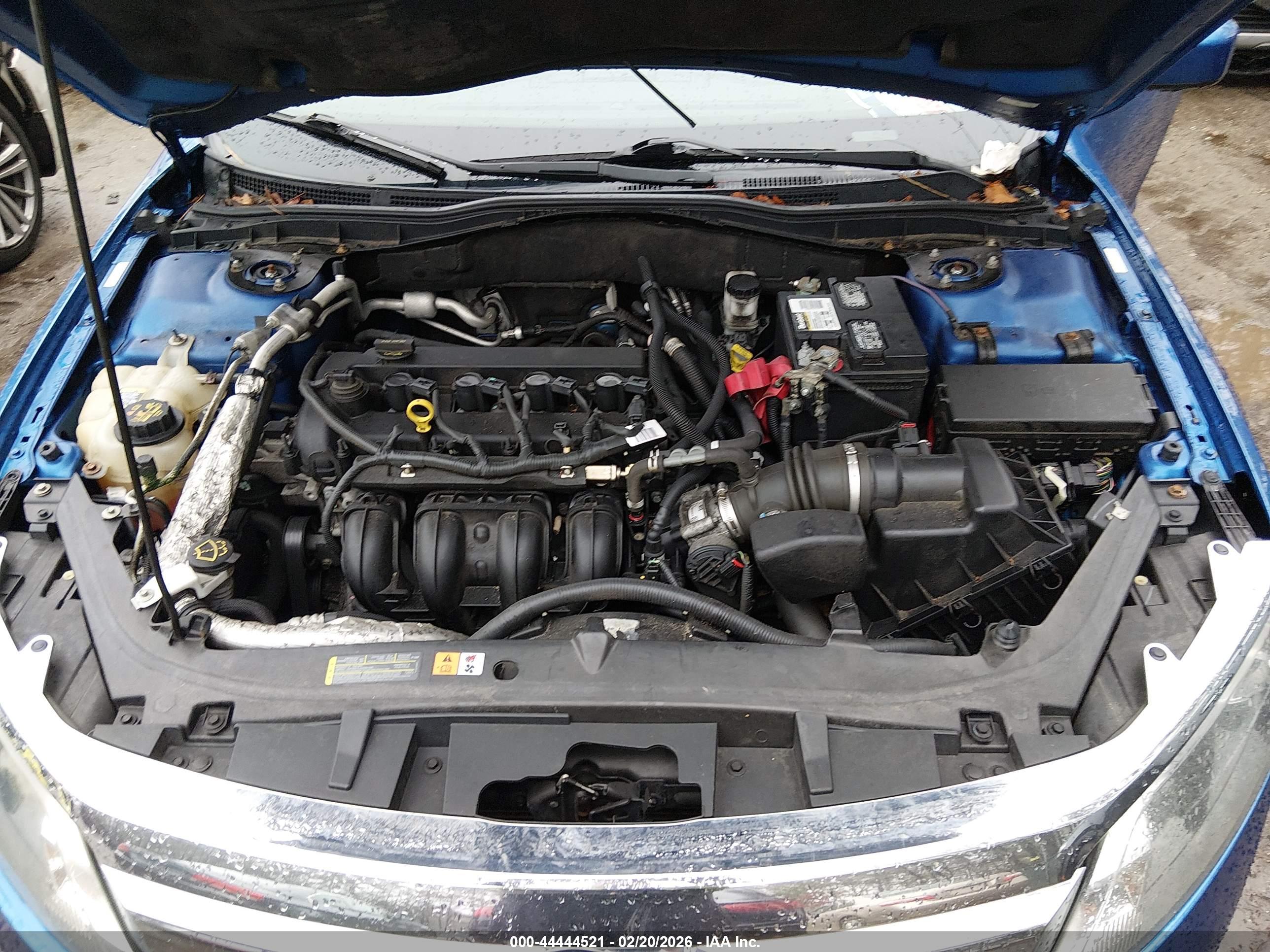 FORD FUSION image 10