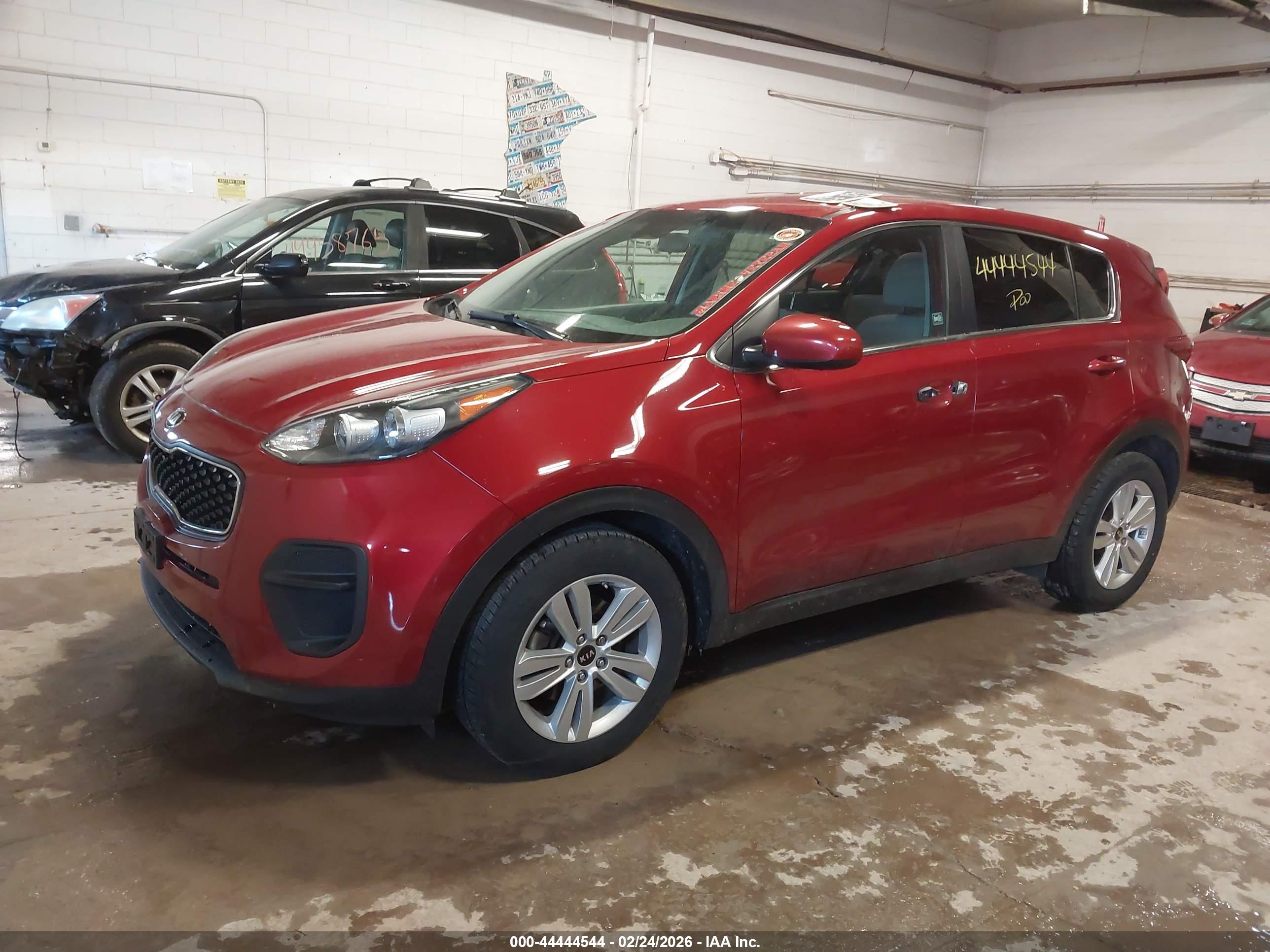 KIA SPORTAGE image 2