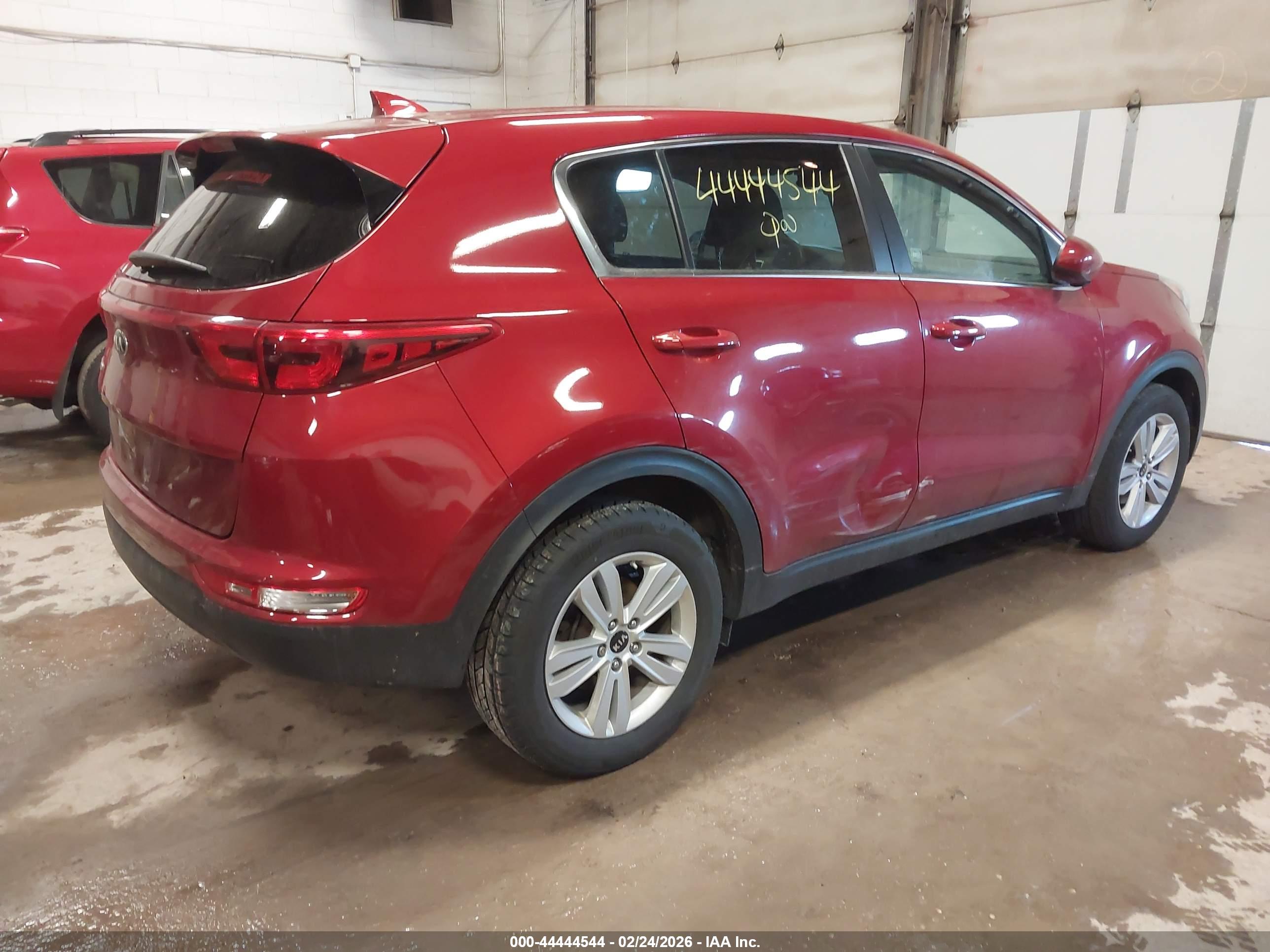 KIA SPORTAGE image 4