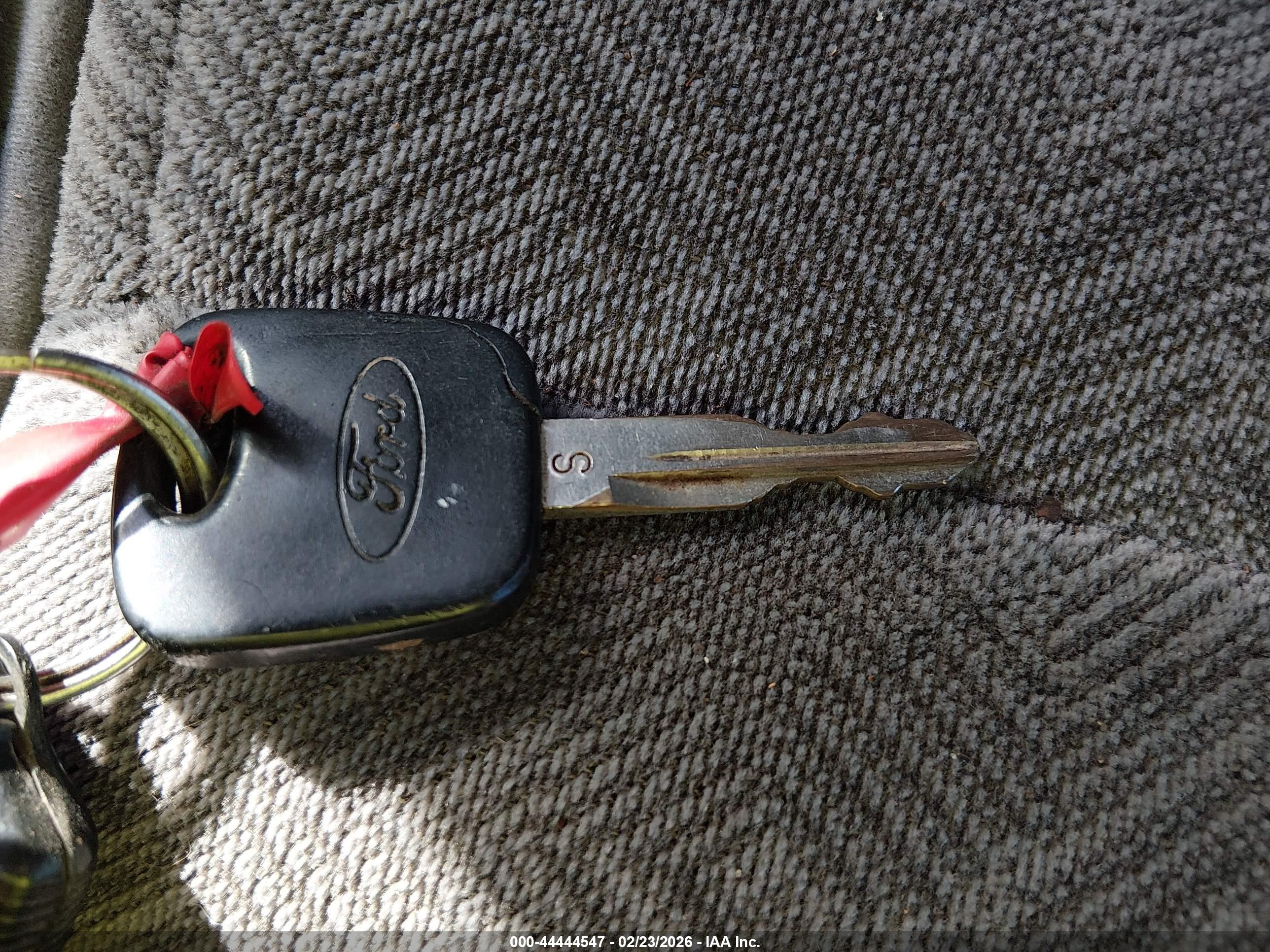 FORD EXPLORER image 11