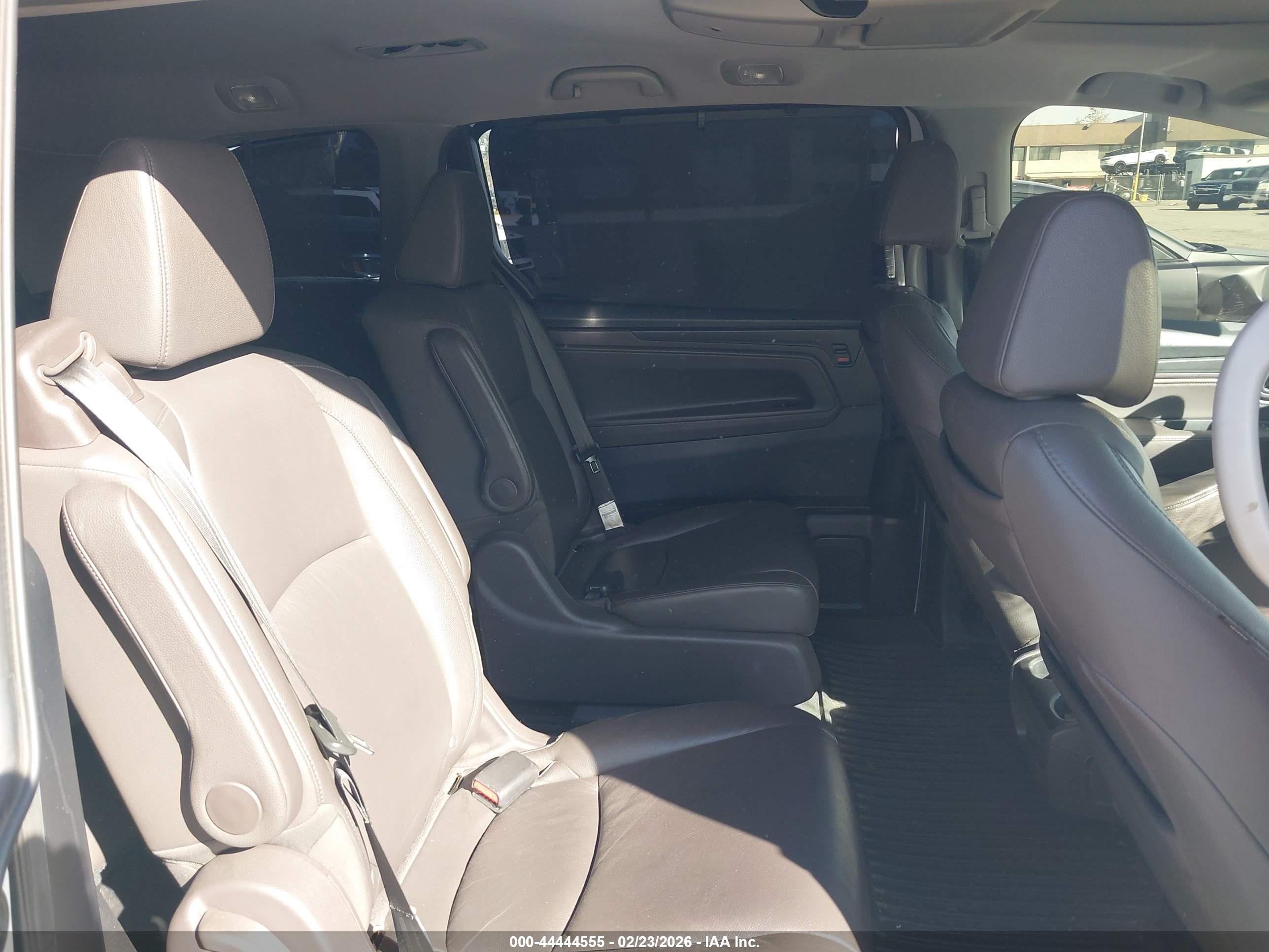 HONDA ODYSSEY image 8